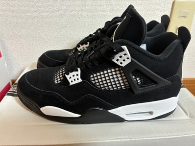 Nike Air Jordan 4 Retro "White Thunder"