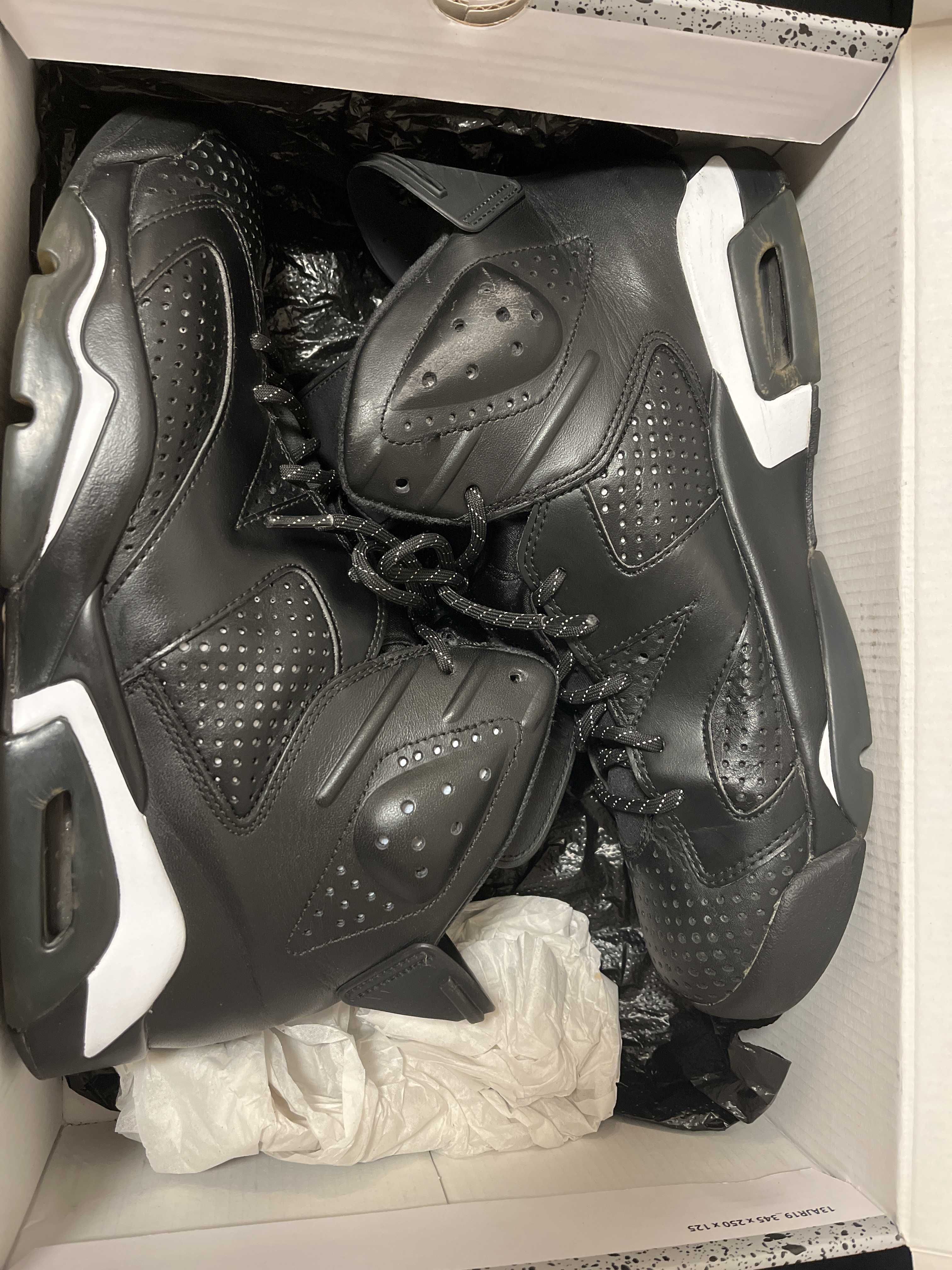 NIKE AIR JORDAN 6 RETRO "BLACK CAT"