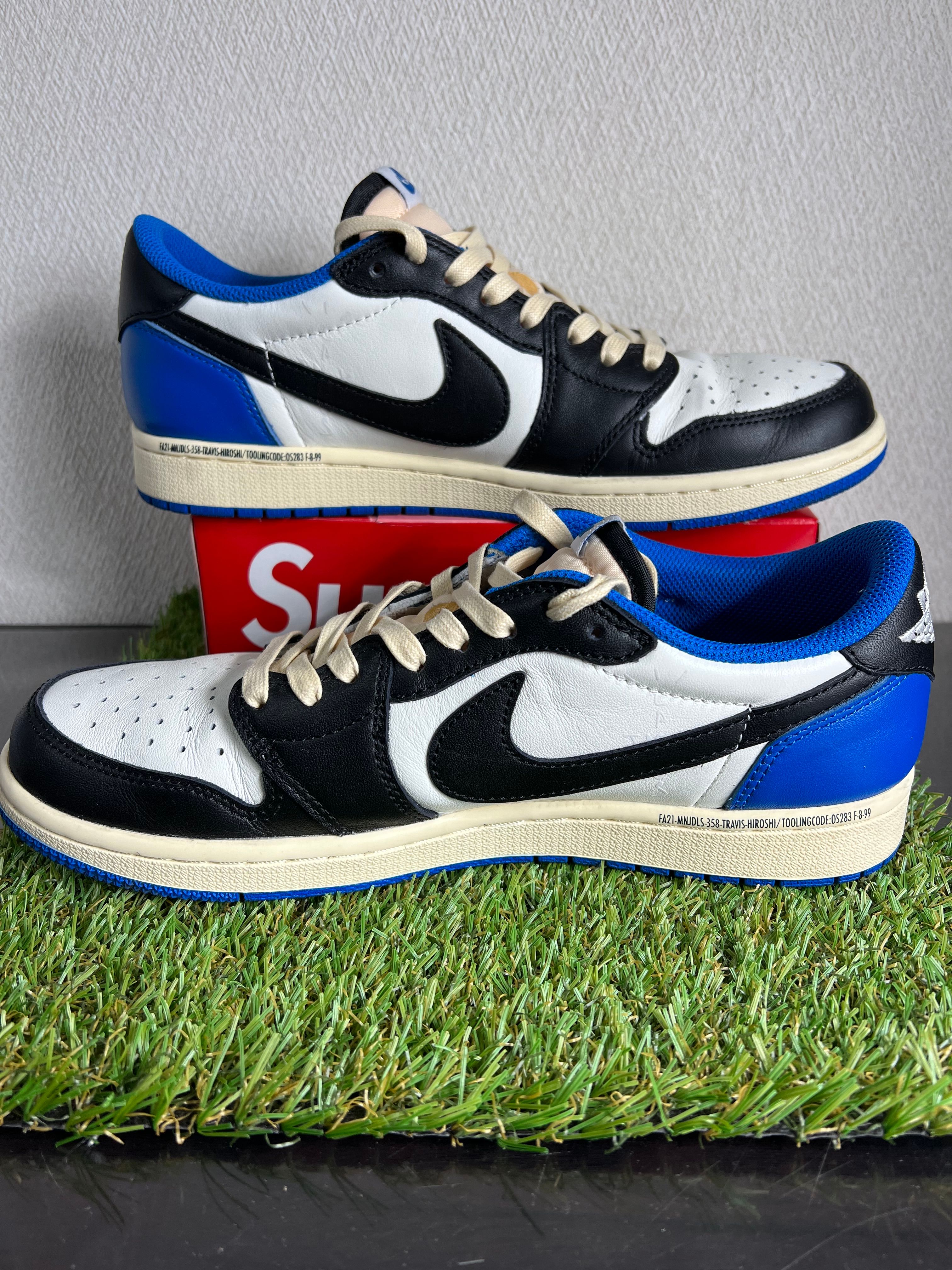 Travis Scott × fragment design × Nike Air Jordan 1 Low OG SP "Military Blue"
