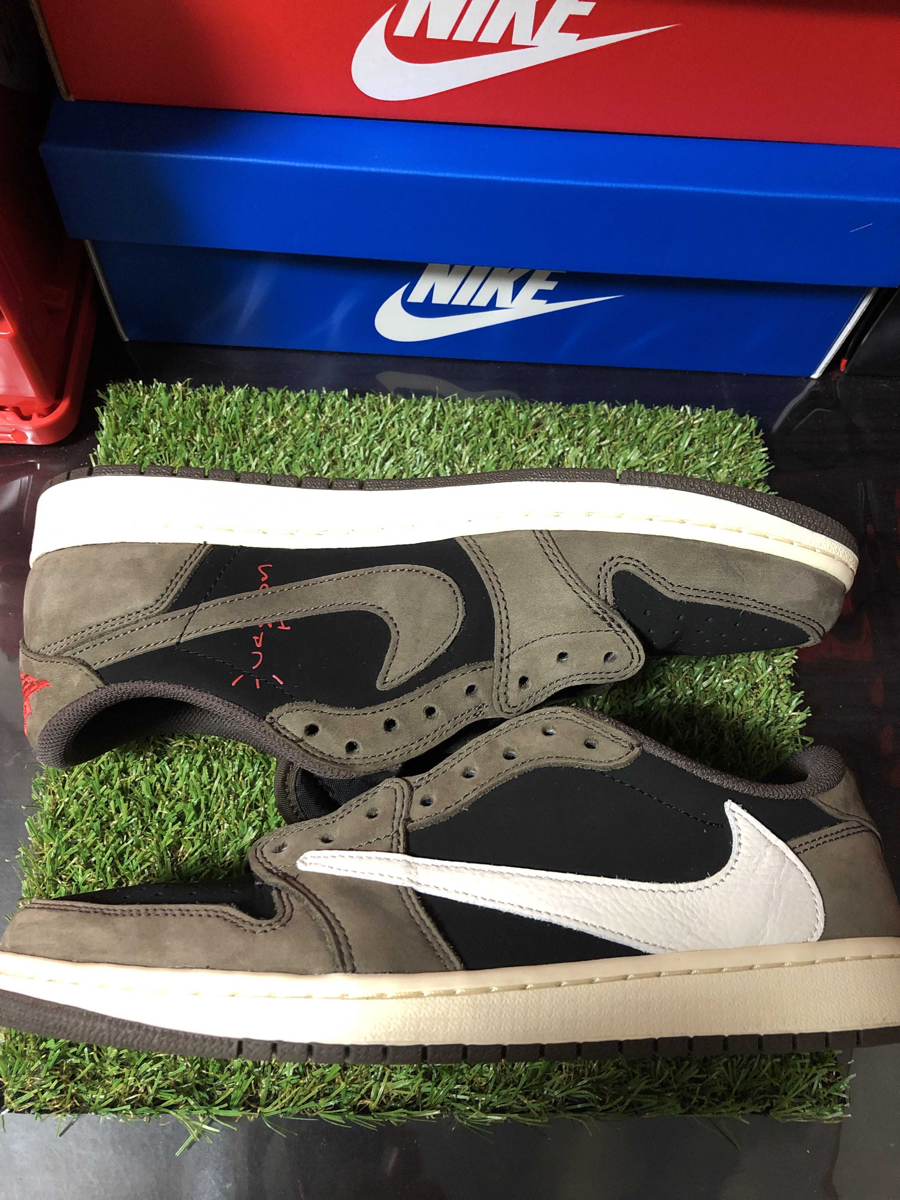 Travis Scott × Nike Air Jordan 1 Low OG SP-T  "Black/Dark Mocha"
