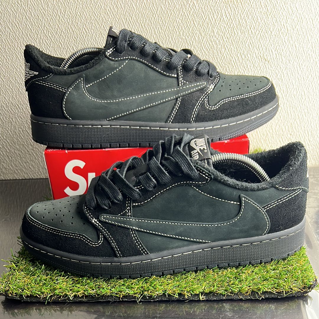 Travis Scott × Nike Air Jordan 1 Low OG SP "Black Phantom"