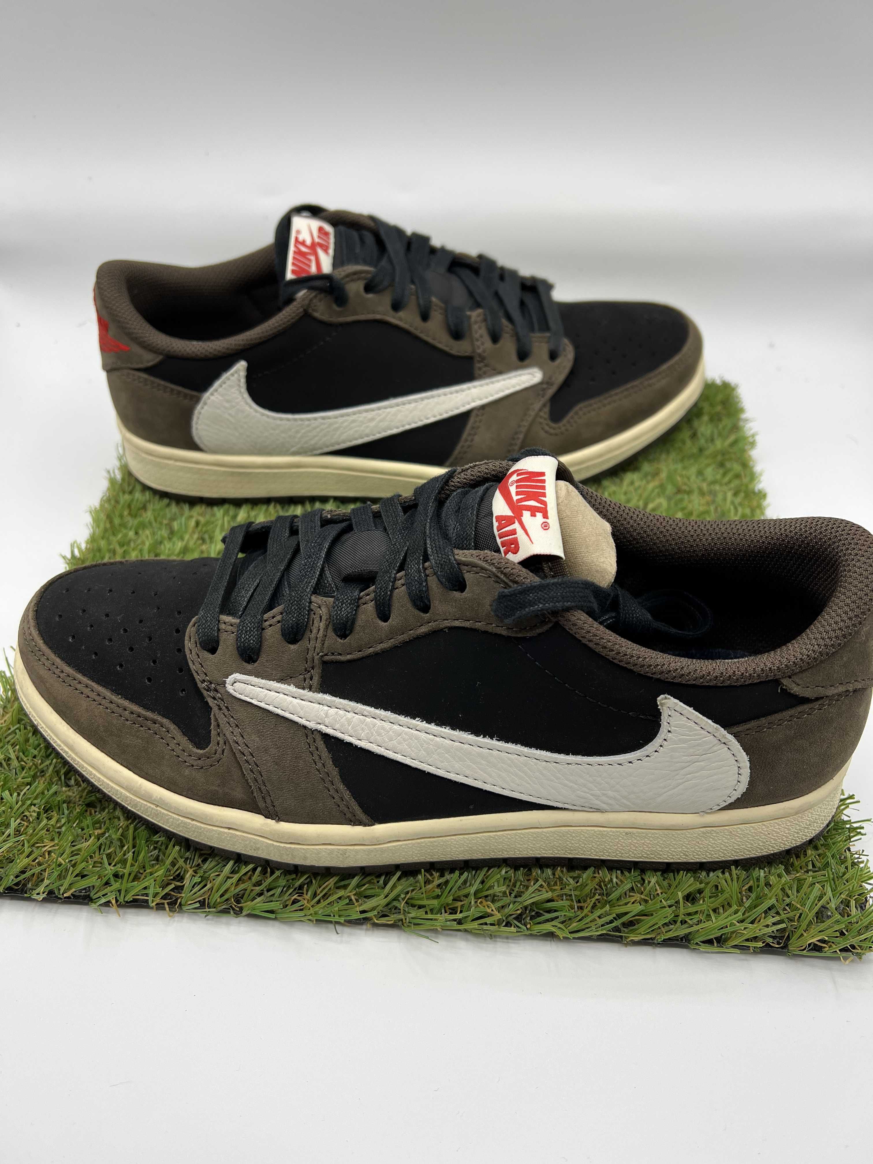 Travis Scott × Nike Air Jordan 1 Low OG SP-T  "Black/Dark Mocha"