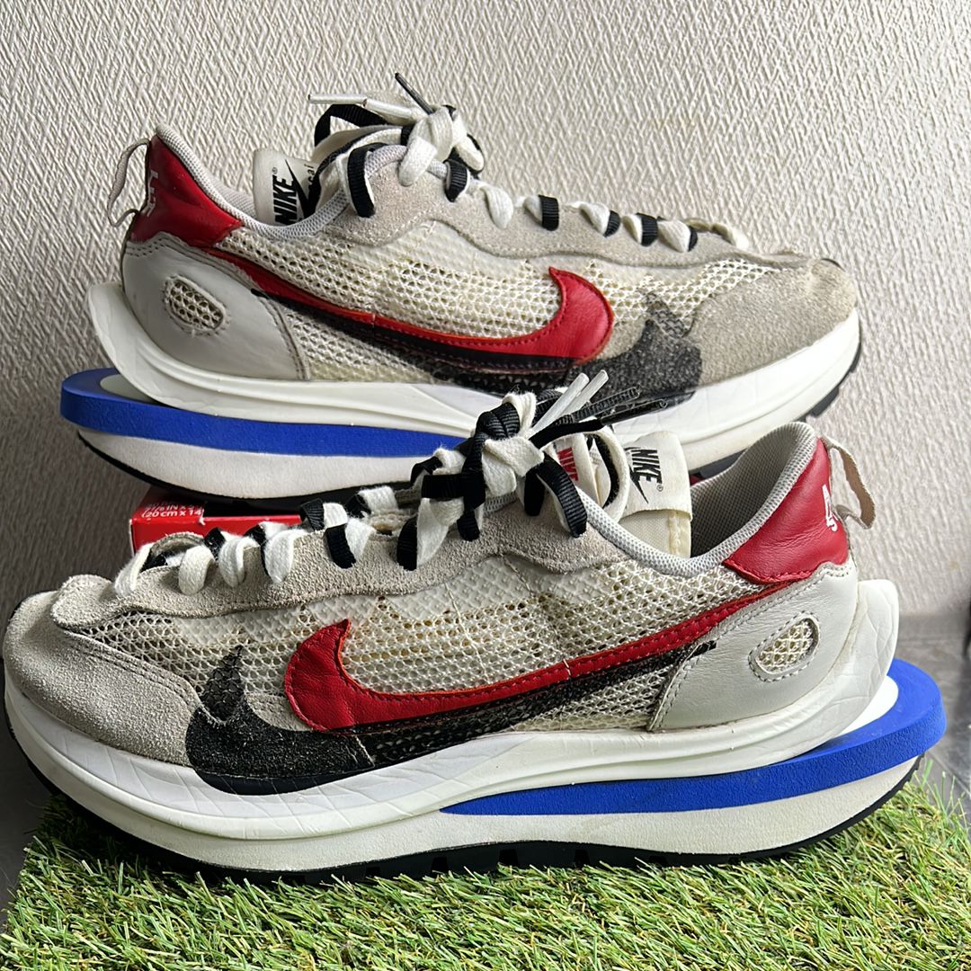 sacai × Nike Vapor Waffle "Royal Fuchsia"