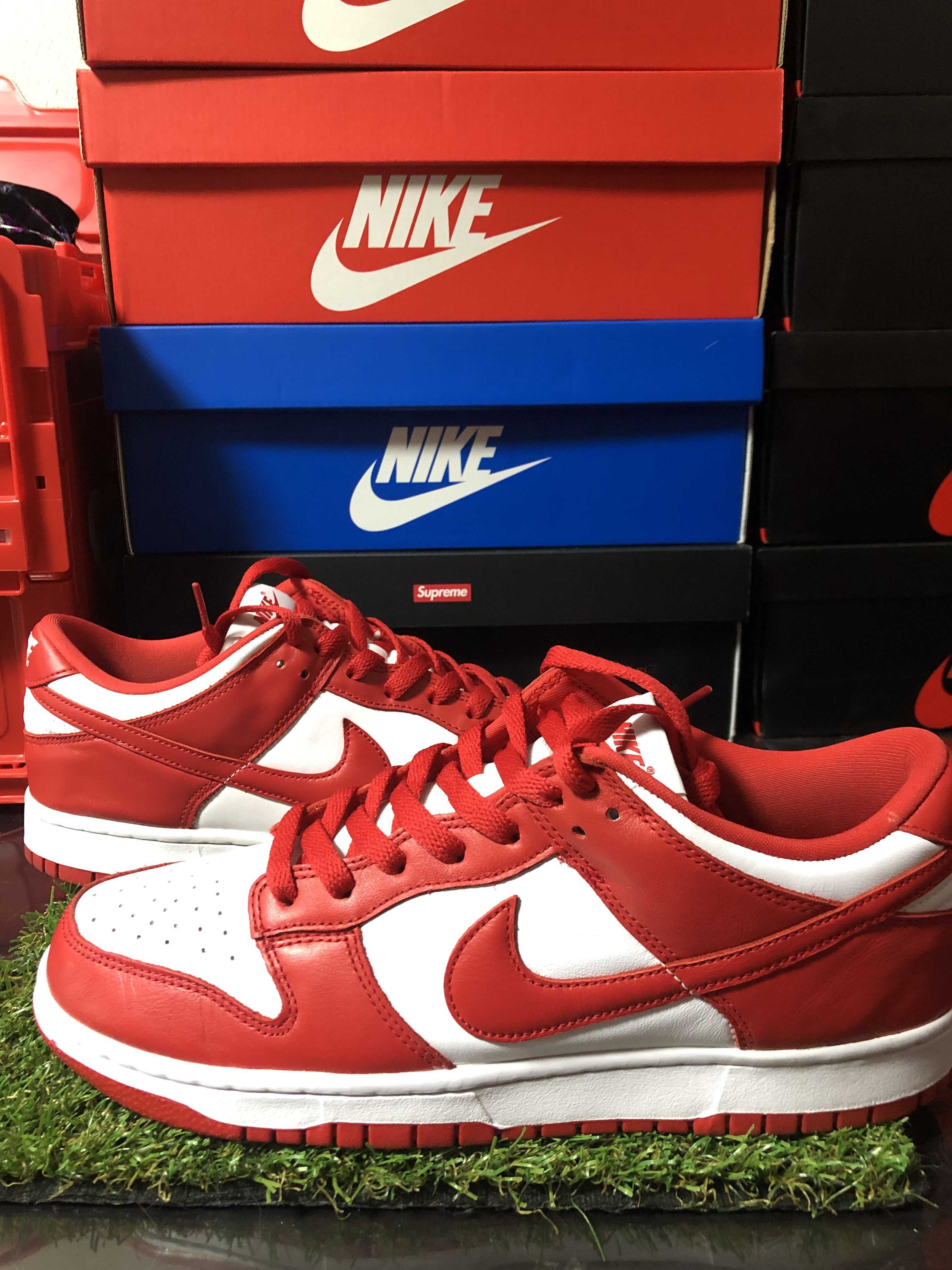 Nike Dunk Low SP "White and University Red"