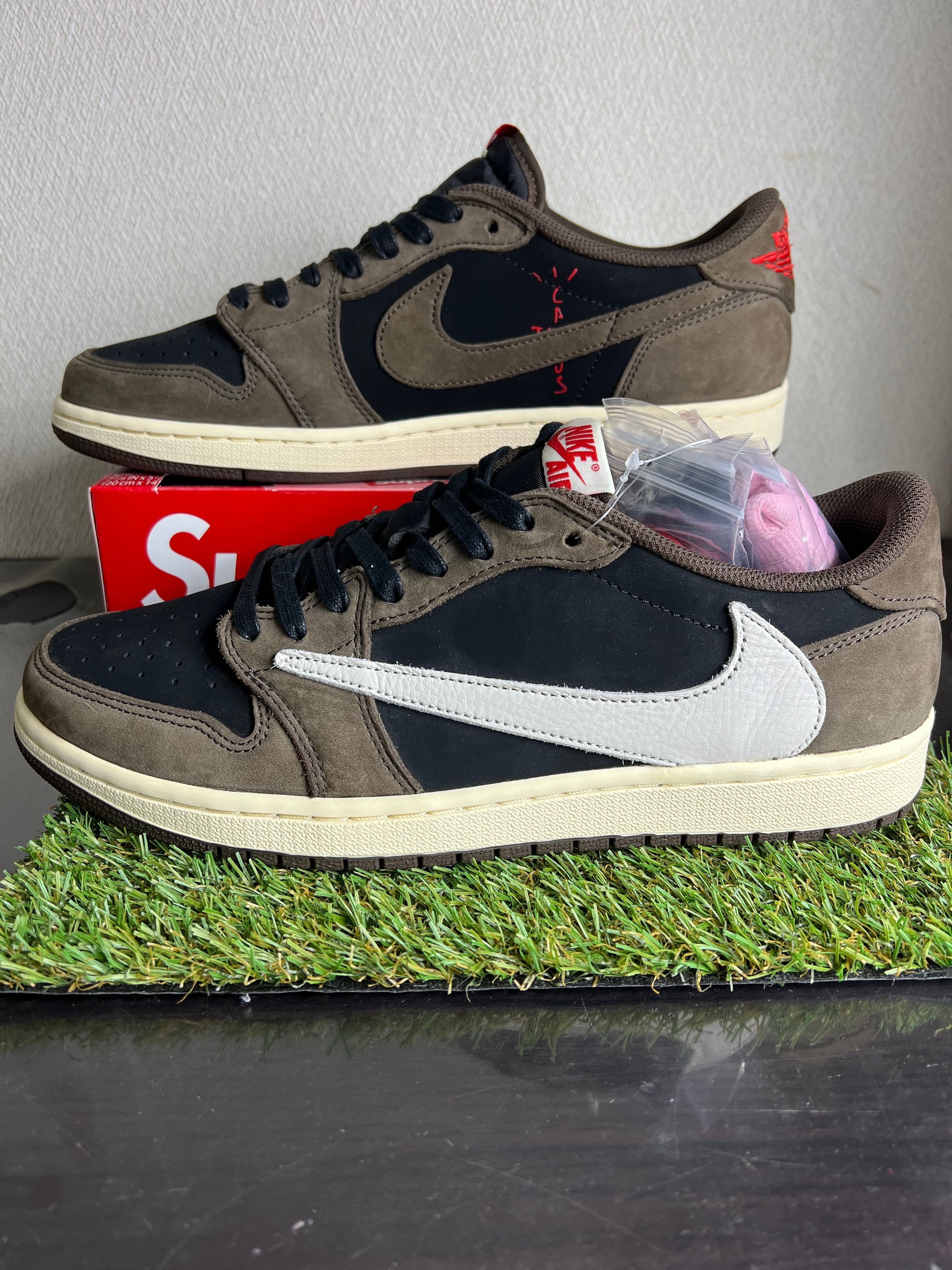 Travis Scott × Nike Air Jordan 1 Low OG SP-T "Black/Dark Mocha"