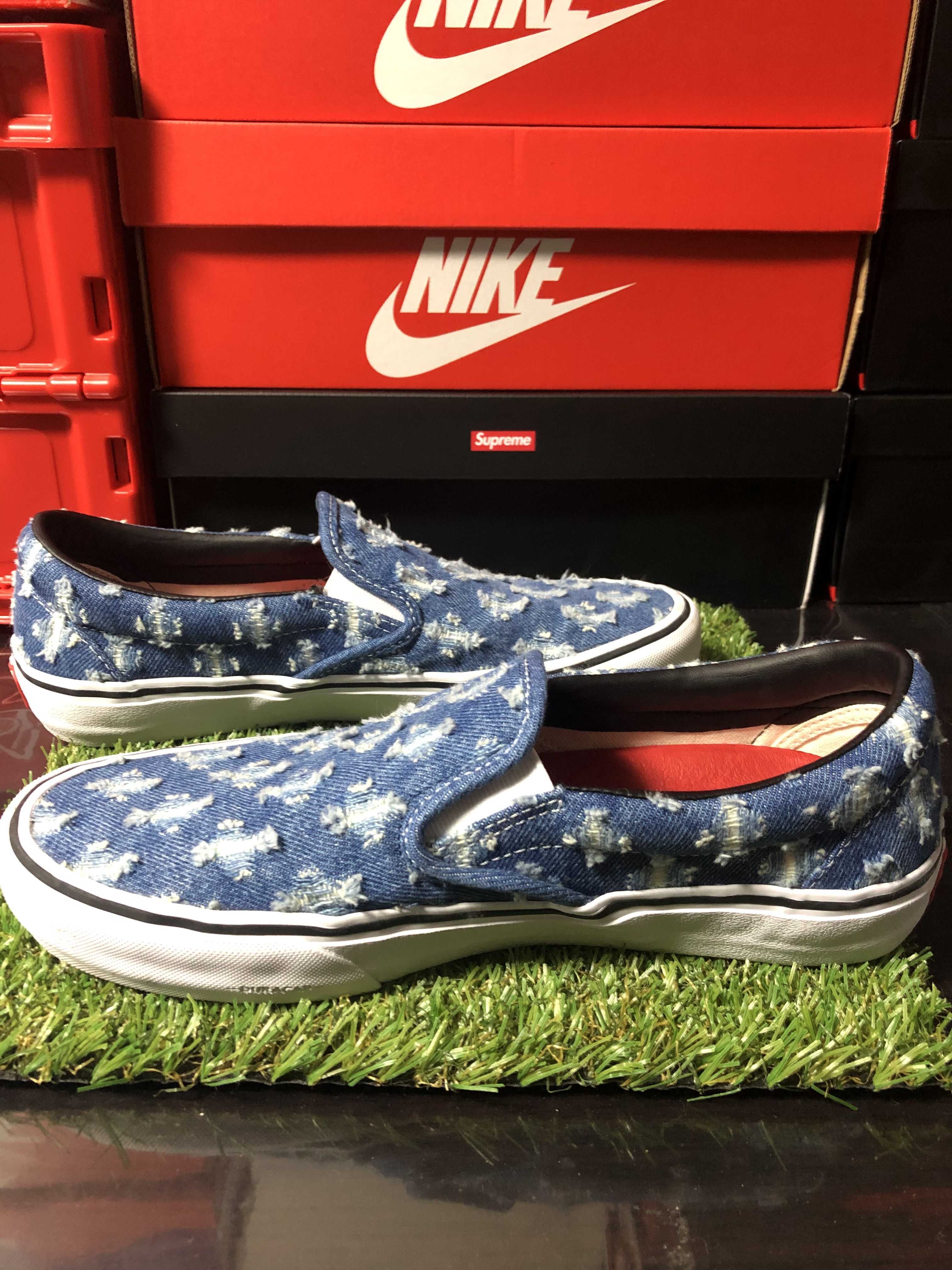 Supreme × Vans Slip-On Hole Punch Denim "Blue"