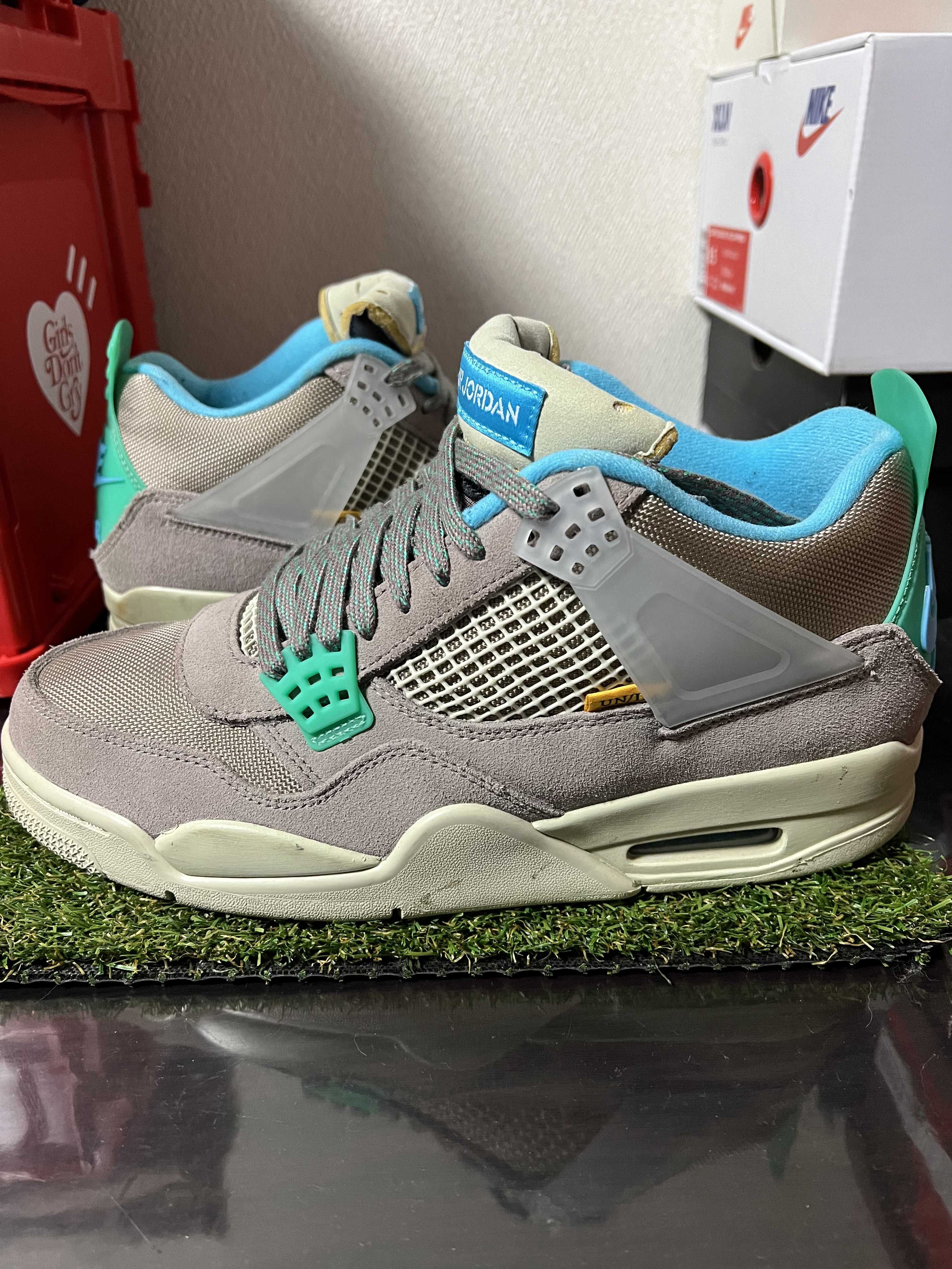 UNION × NIKE AIR JORDAN 4 SP "TAUPE HAZE"