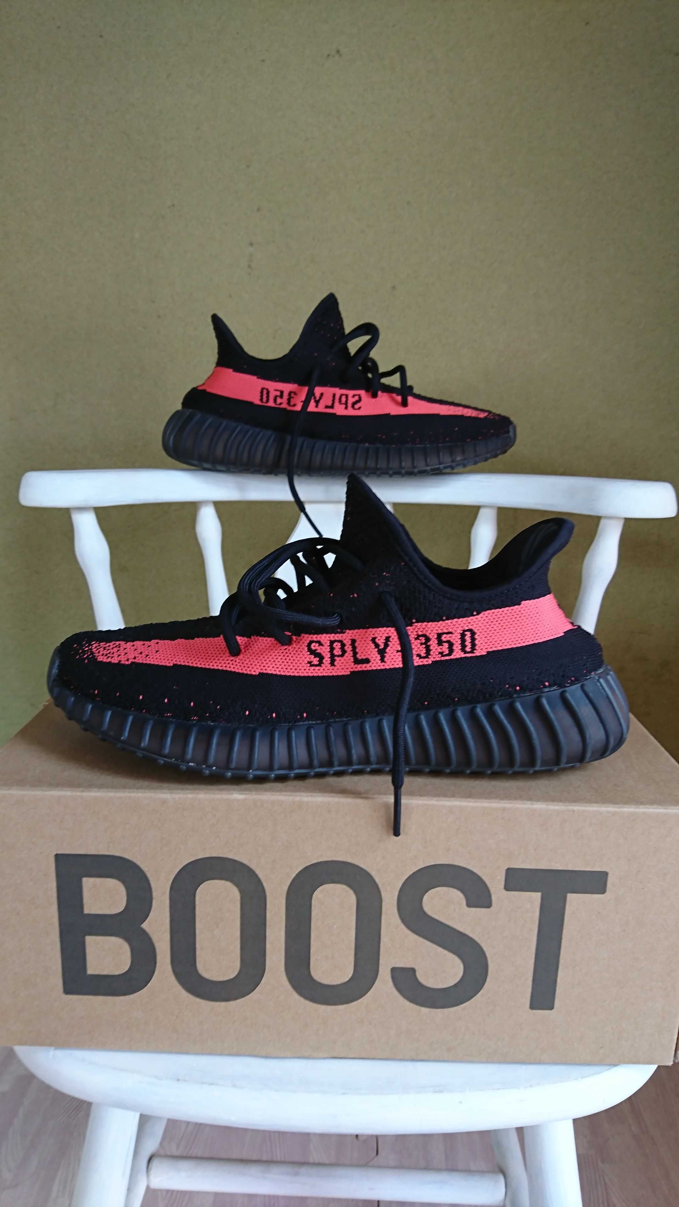 adidas YEEZY Boost 350 V2 "Core Black/Red"