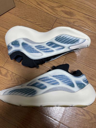 adidas YEEZY 700V3 "Kyanite"