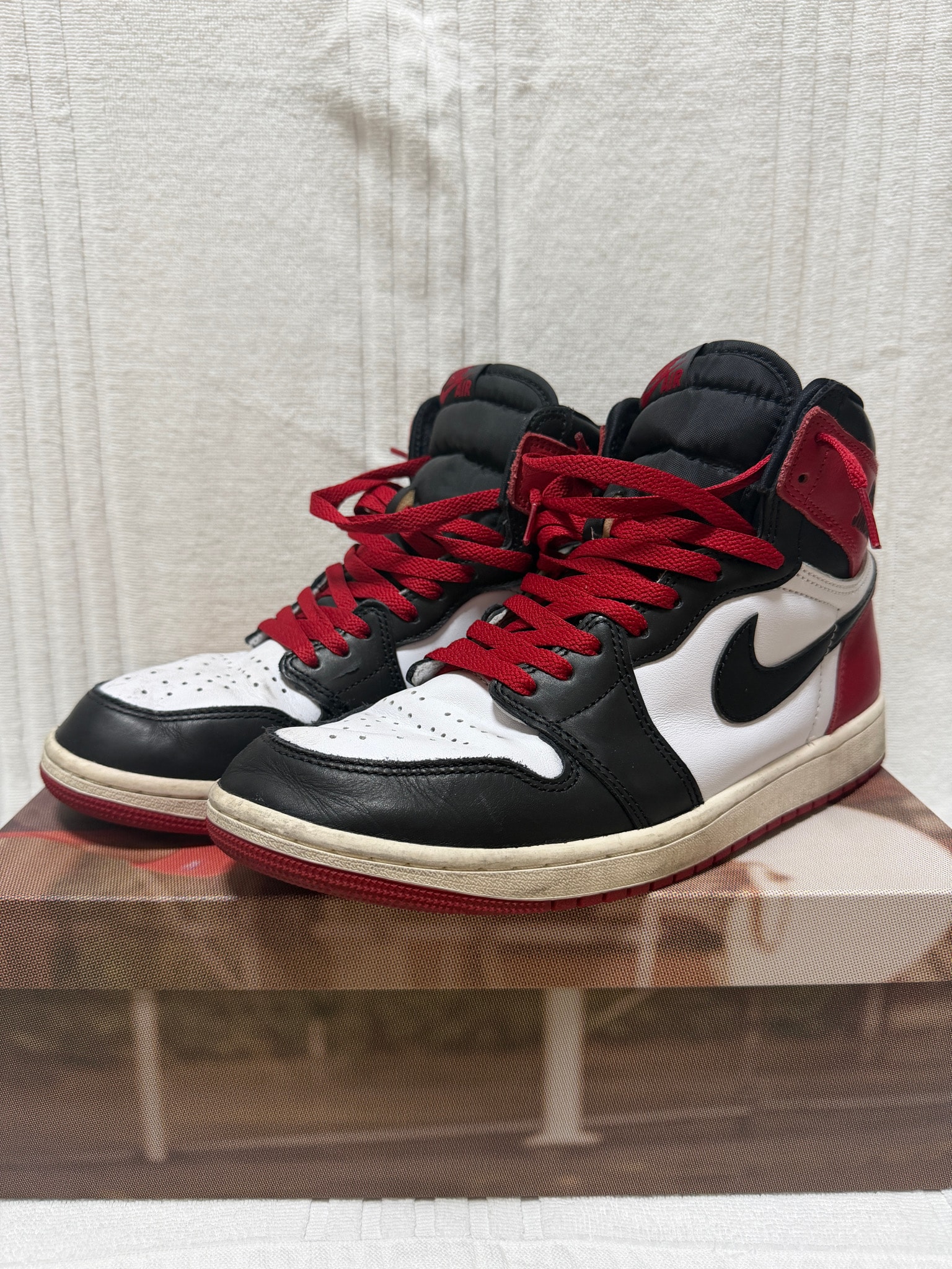 Nike Air Jordan 1 Retro High OG "Black Toe Reimagined"