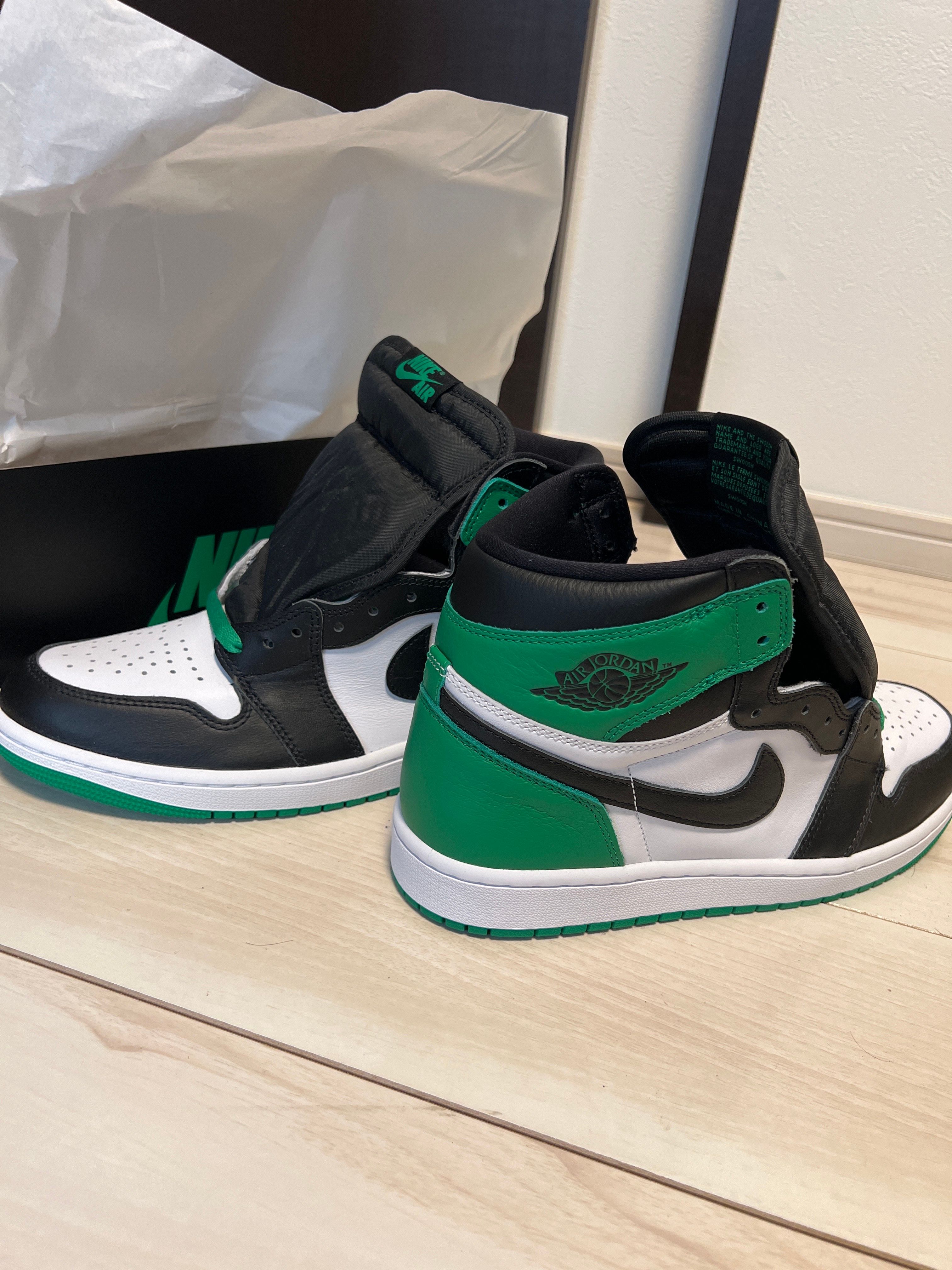 Nike Air Jordan 1 Retro High OG "Celtics/Black and Lucky Green" (2023)