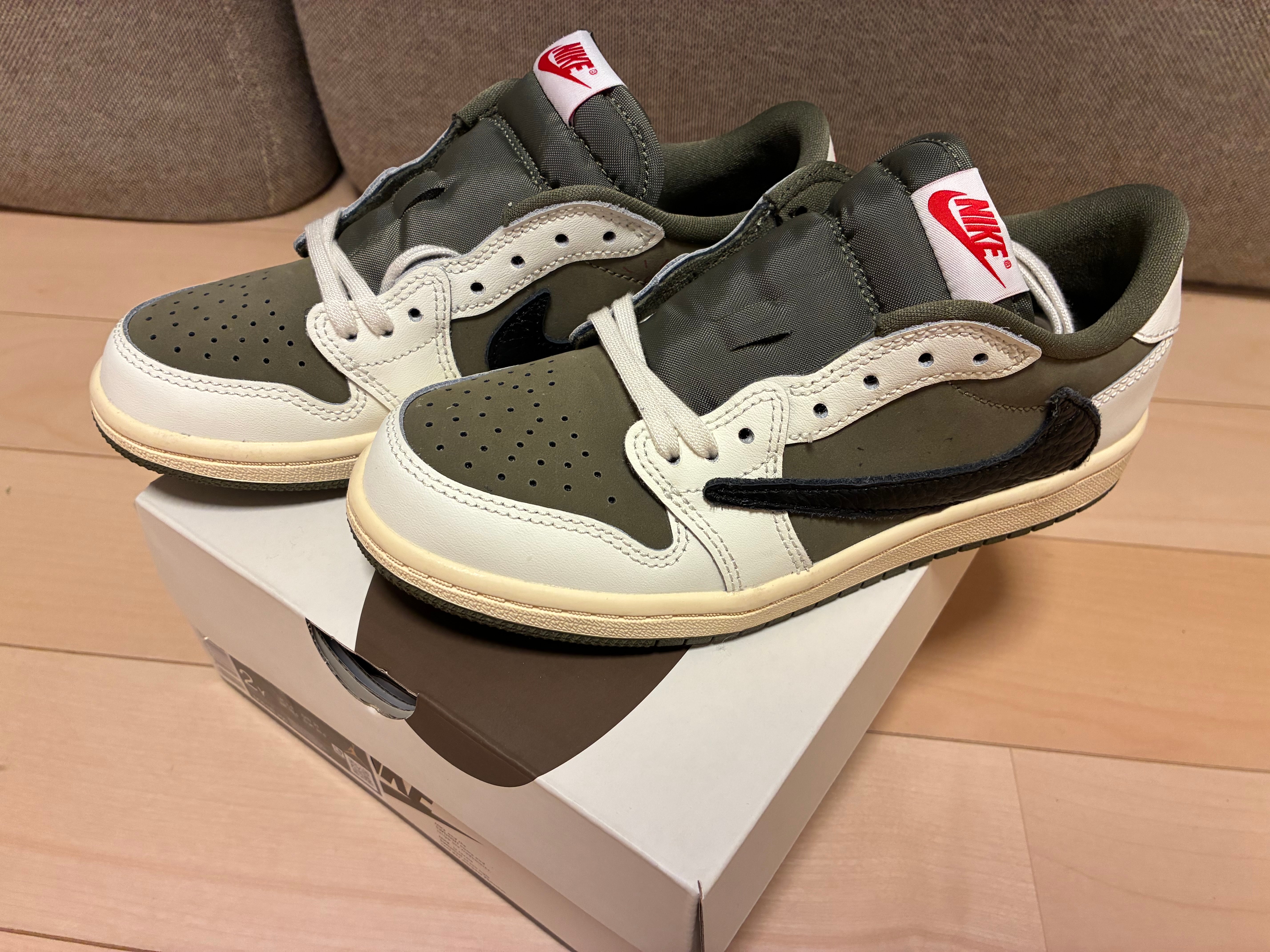 トラヴィススコット × ナイキ PS エアジョーダン1 ロー OG SP "リバースオリーブ" (キッズ)