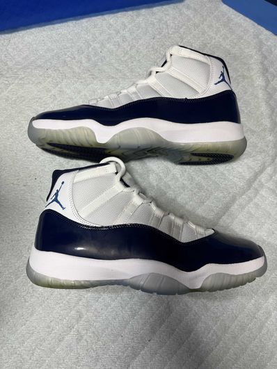 Nike Air Jordan 11 Retro "UNC Win Like 82"