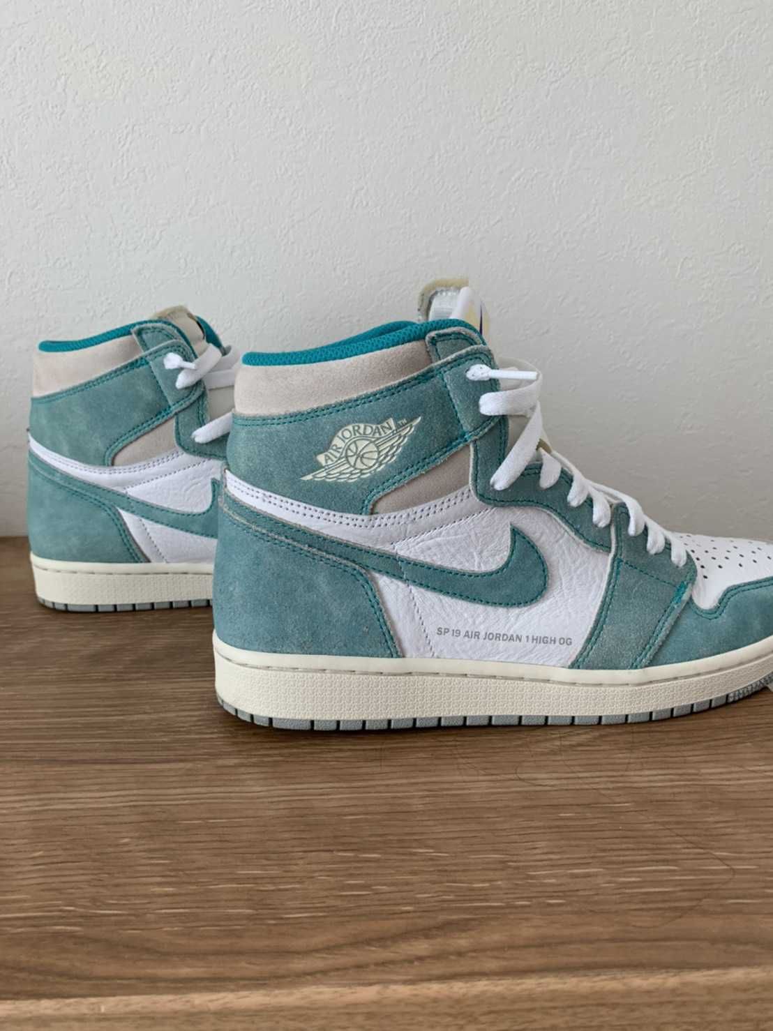 Nike Air Jordan 1 Retro High OG "Turbo Green"