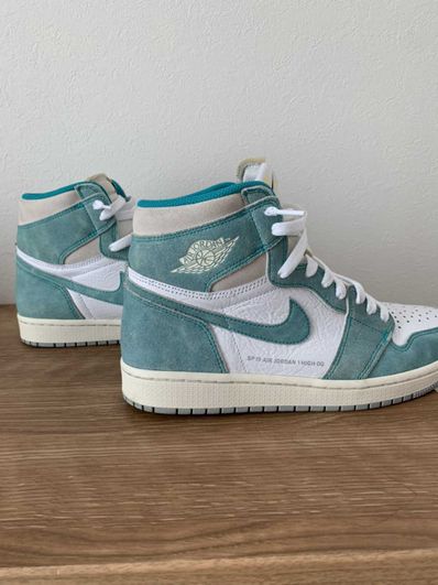 Nike Air Jordan 1 Retro High OG "Turbo Green"