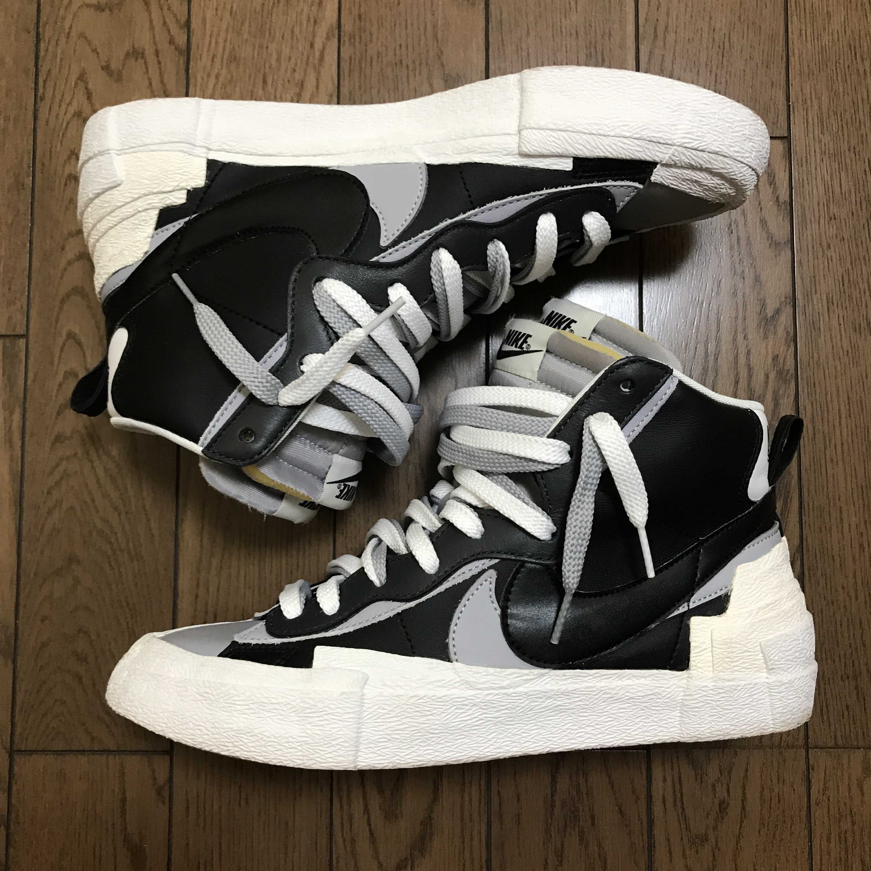 sacai × NIKE BLAZER MID "BLACK/WOLF GREY/WHITE"