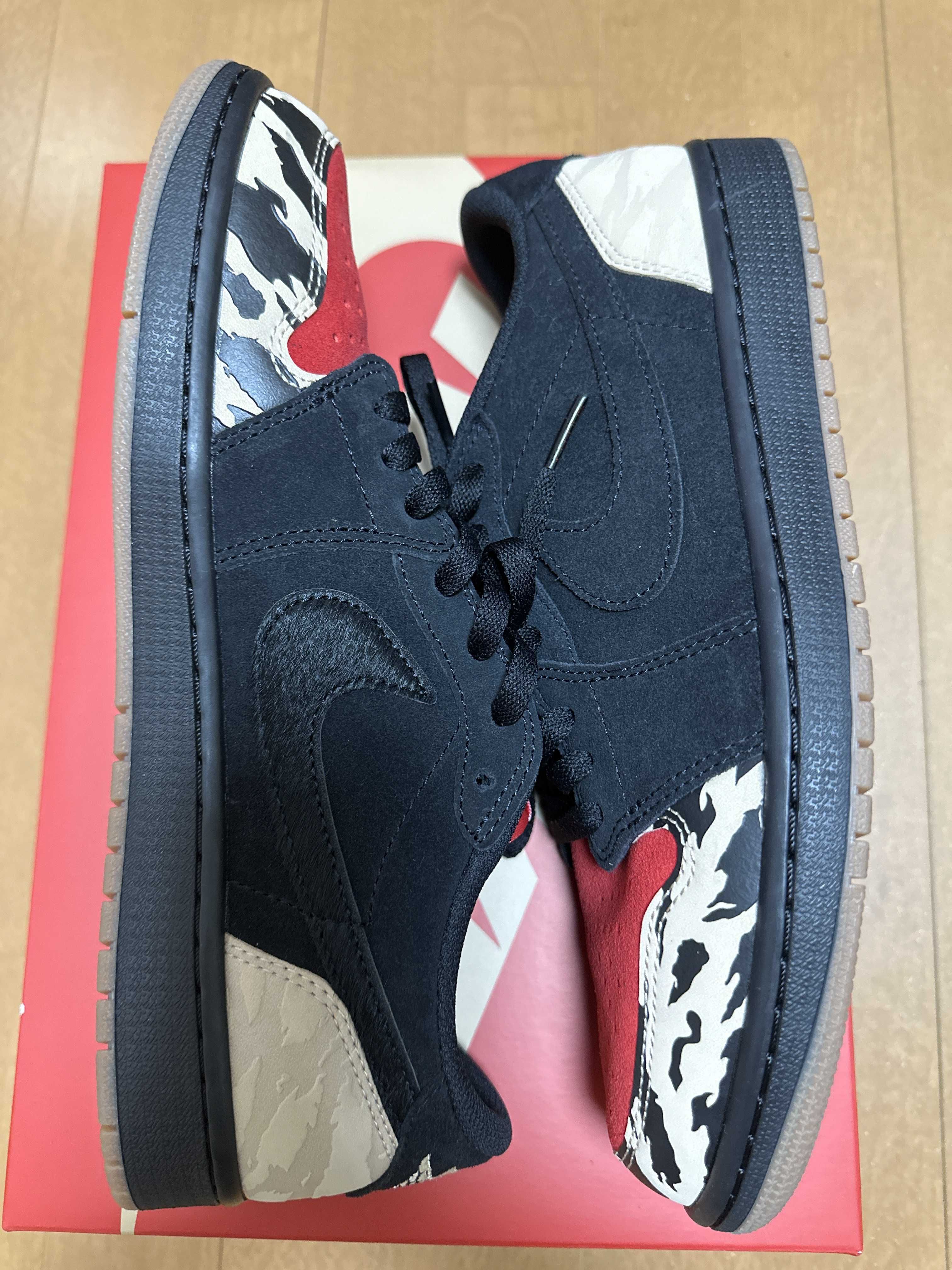 Sole Fly × Nike Air Jordan 1 Low "Black and Sport Red"