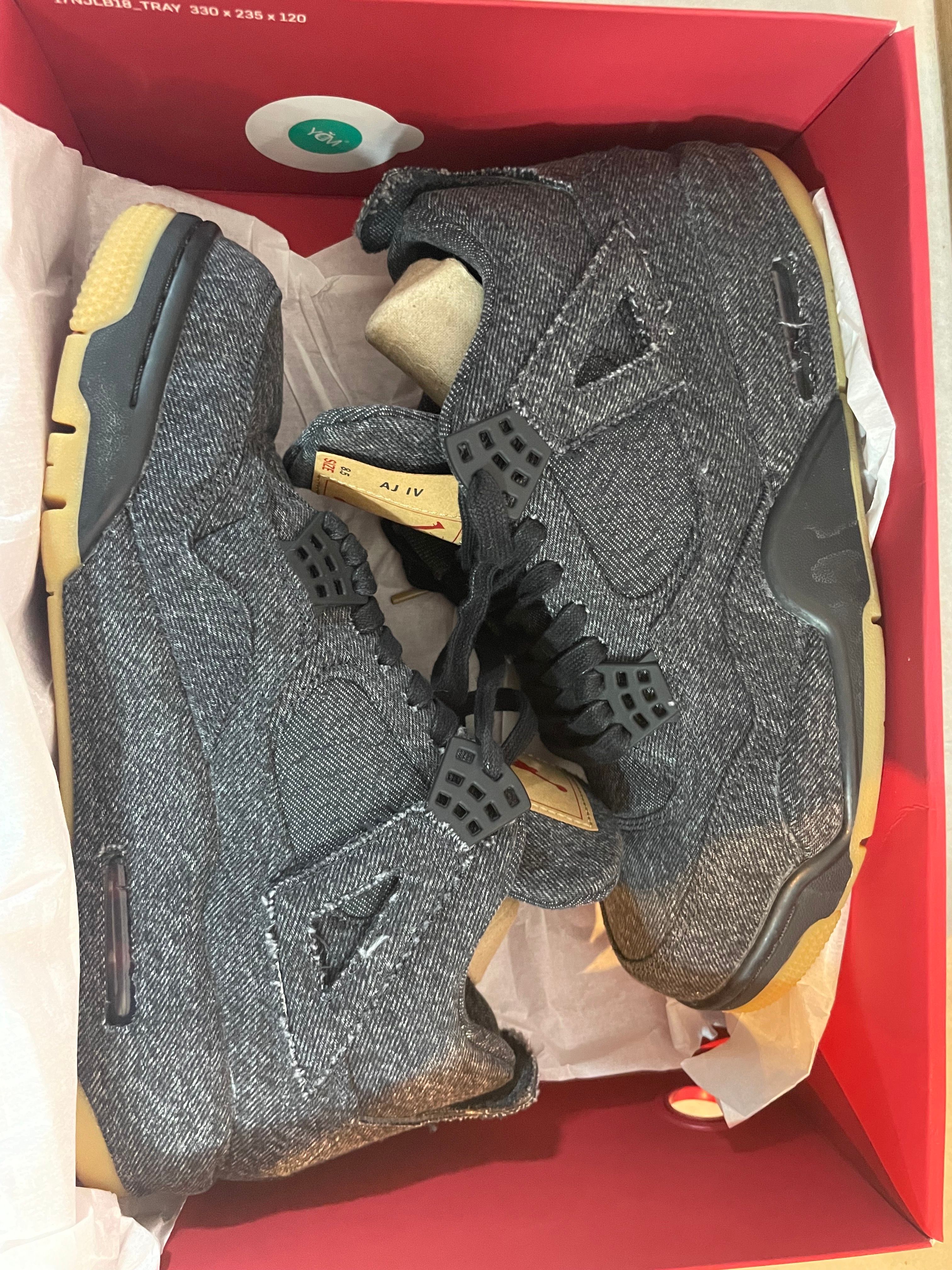 Nike × Levi's Air Jordan 4 "Black Denim" (Tag: LEVIS®)