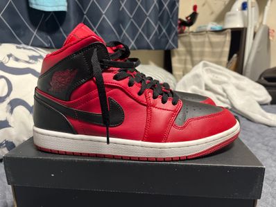 Nike Air Jordan 1 Mid "Reverse Bred"