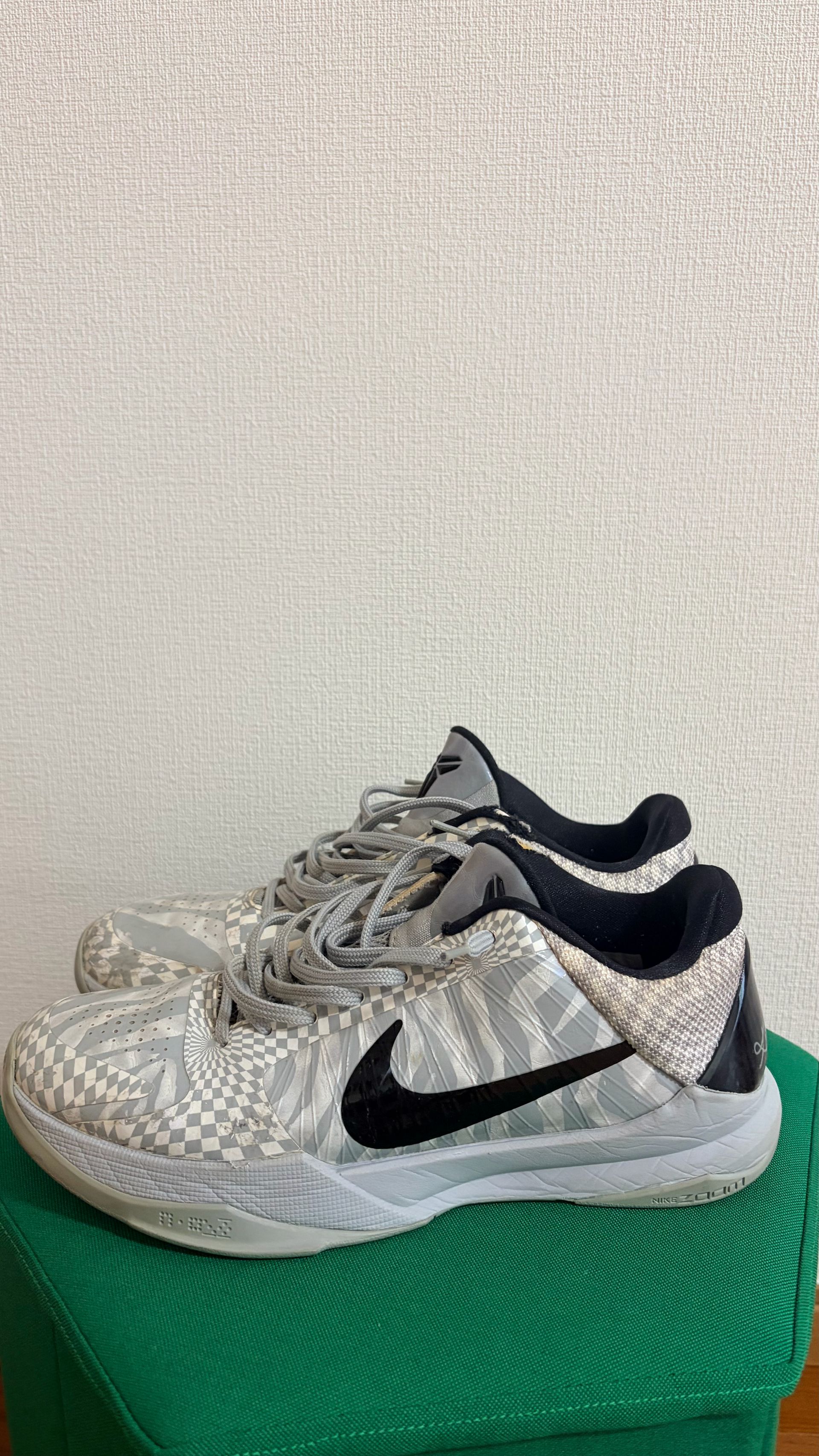 Nike Kobe 5 Protro Zebra PE "Wolf Grey"
