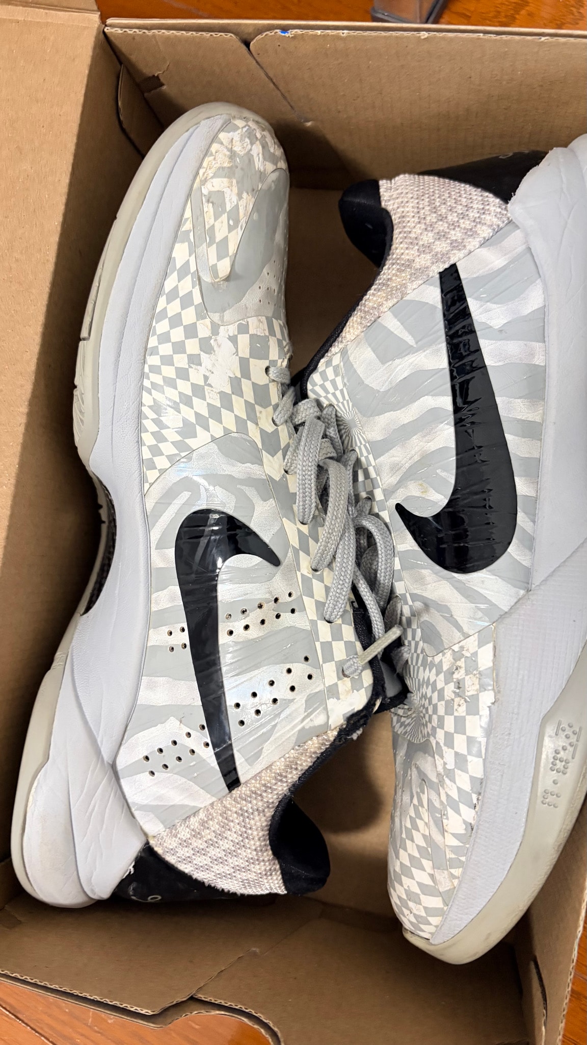 Nike Kobe 5 Protro Zebra PE "Wolf Grey"