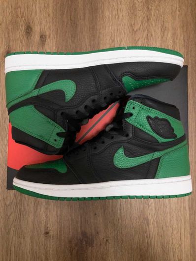Nike Air Jordan 1 Retro High OG "Black/Pine Green" (2020)