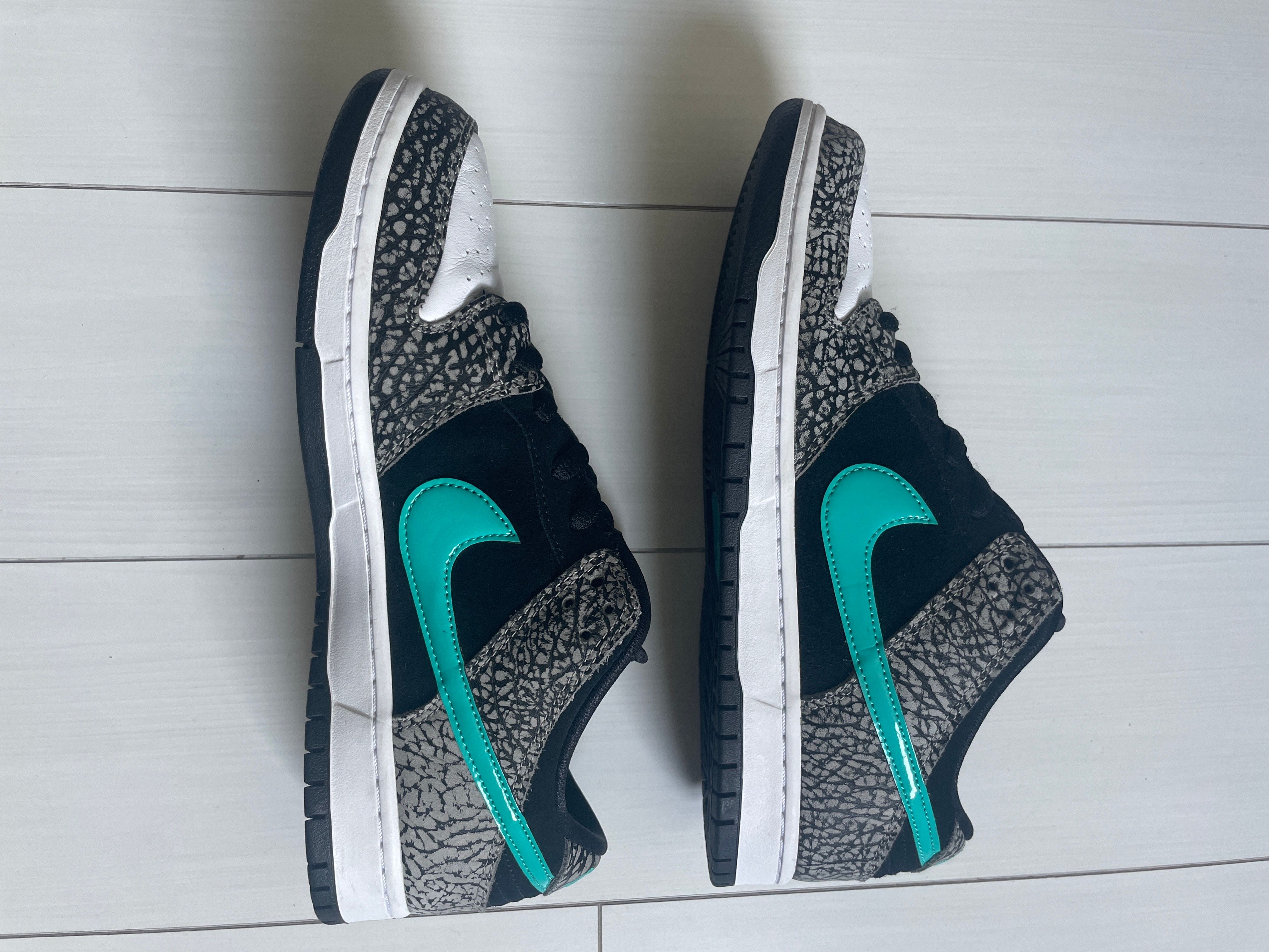 Nike SB Dunk Low "Elephant/Safari"