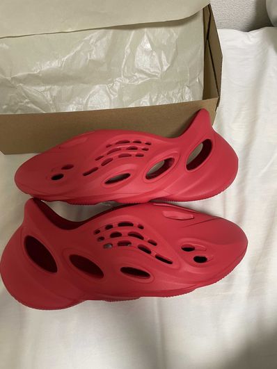 adidas YEEZY Foam Runner "Vermilion"
