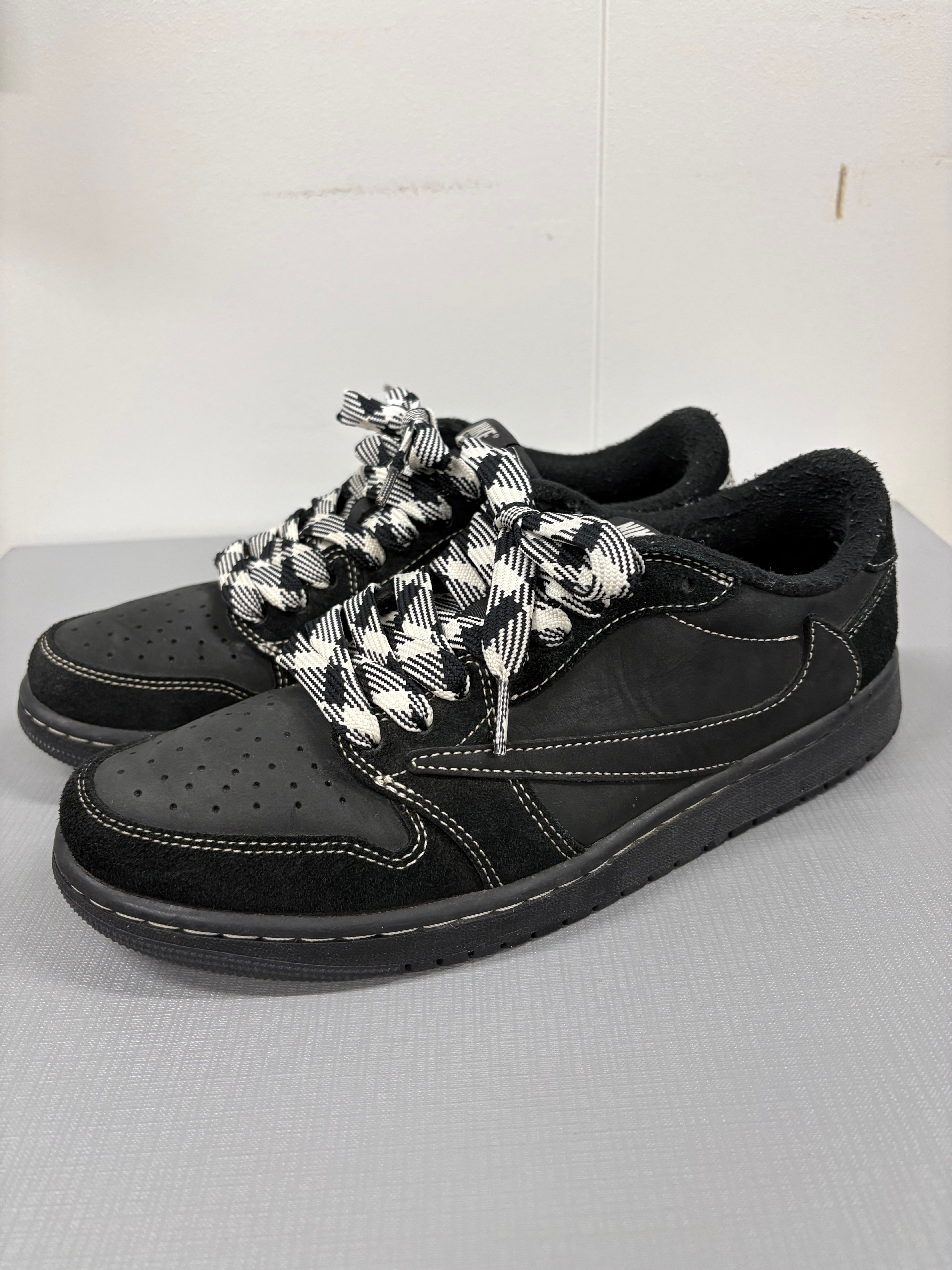 Travis Scott × Nike Air Jordan 1 Low OG SP "Black Phantom"