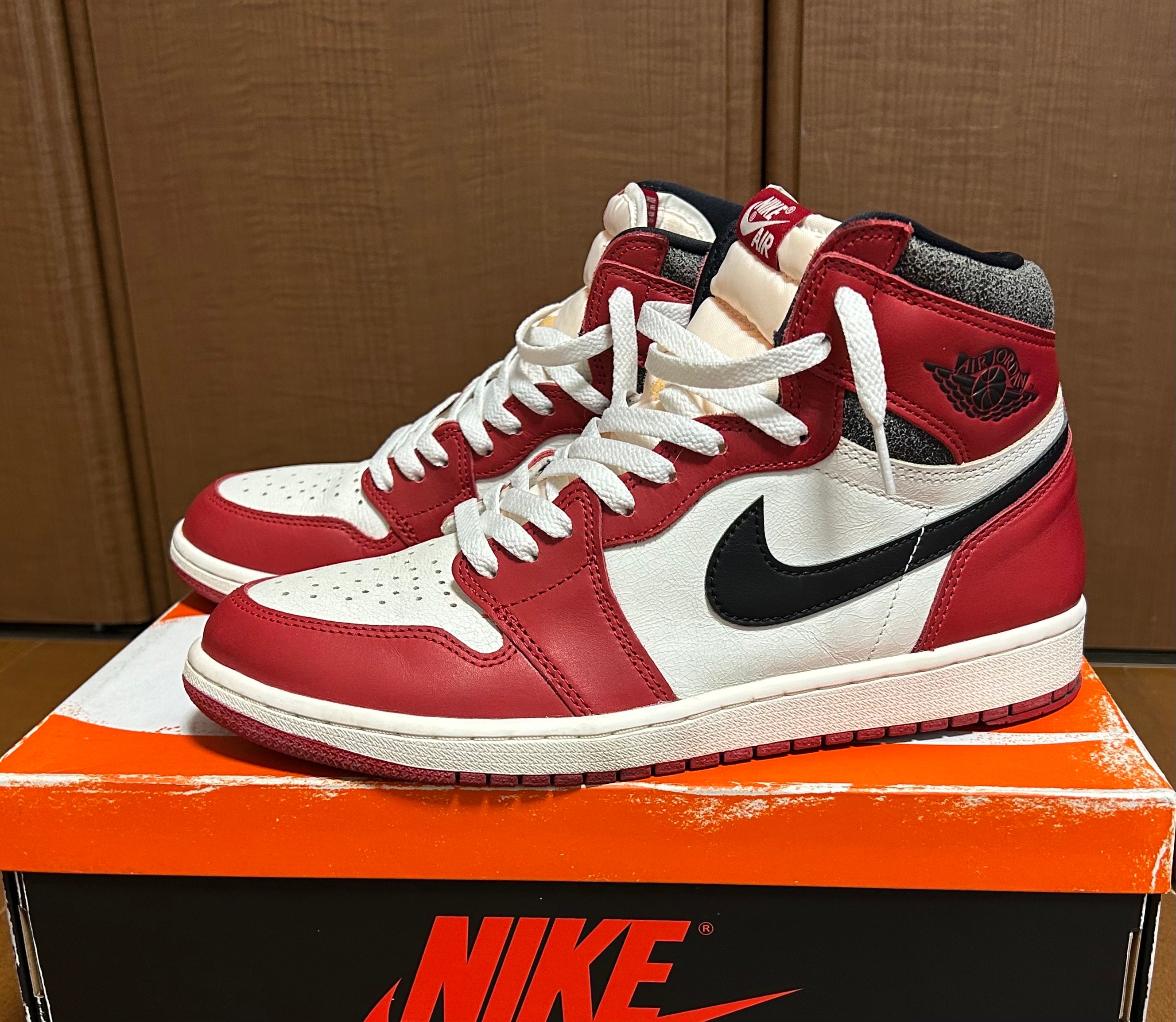 Nike Air Jordan 1 High OG "Lost & Found/Chicago"