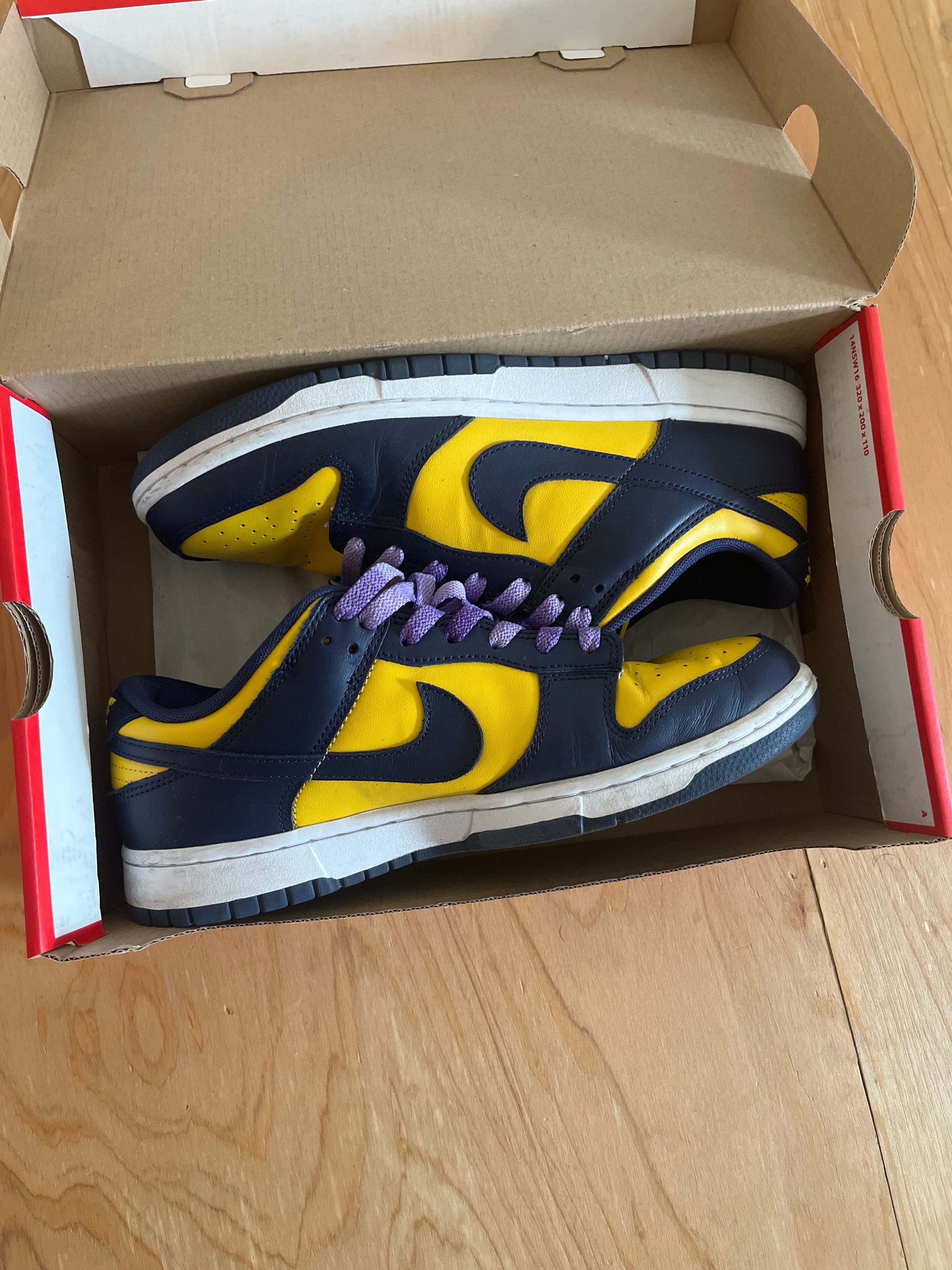 Nike Dunk Low "Michigan"