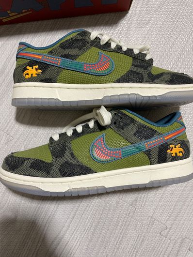 Nike Dunk Low "Siempre Familia"