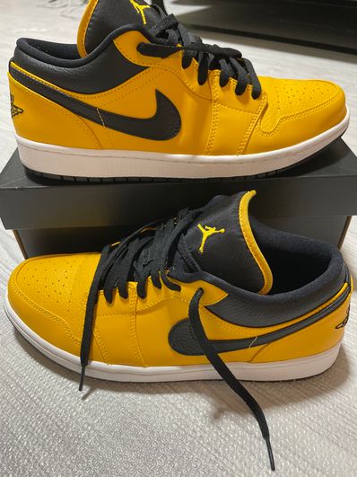 NIKE AIR JORDAN 1 LOW "UNIVERSITY GOLD"