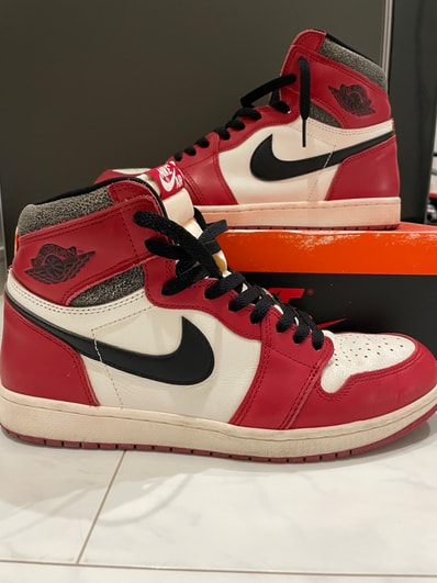 Nike Air Jordan 1 High OG "Lost & Found/Chicago"
