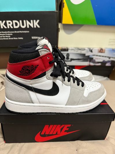 Nike Air Jordan 1 High OG "White/Black/Light Smoke Grey"