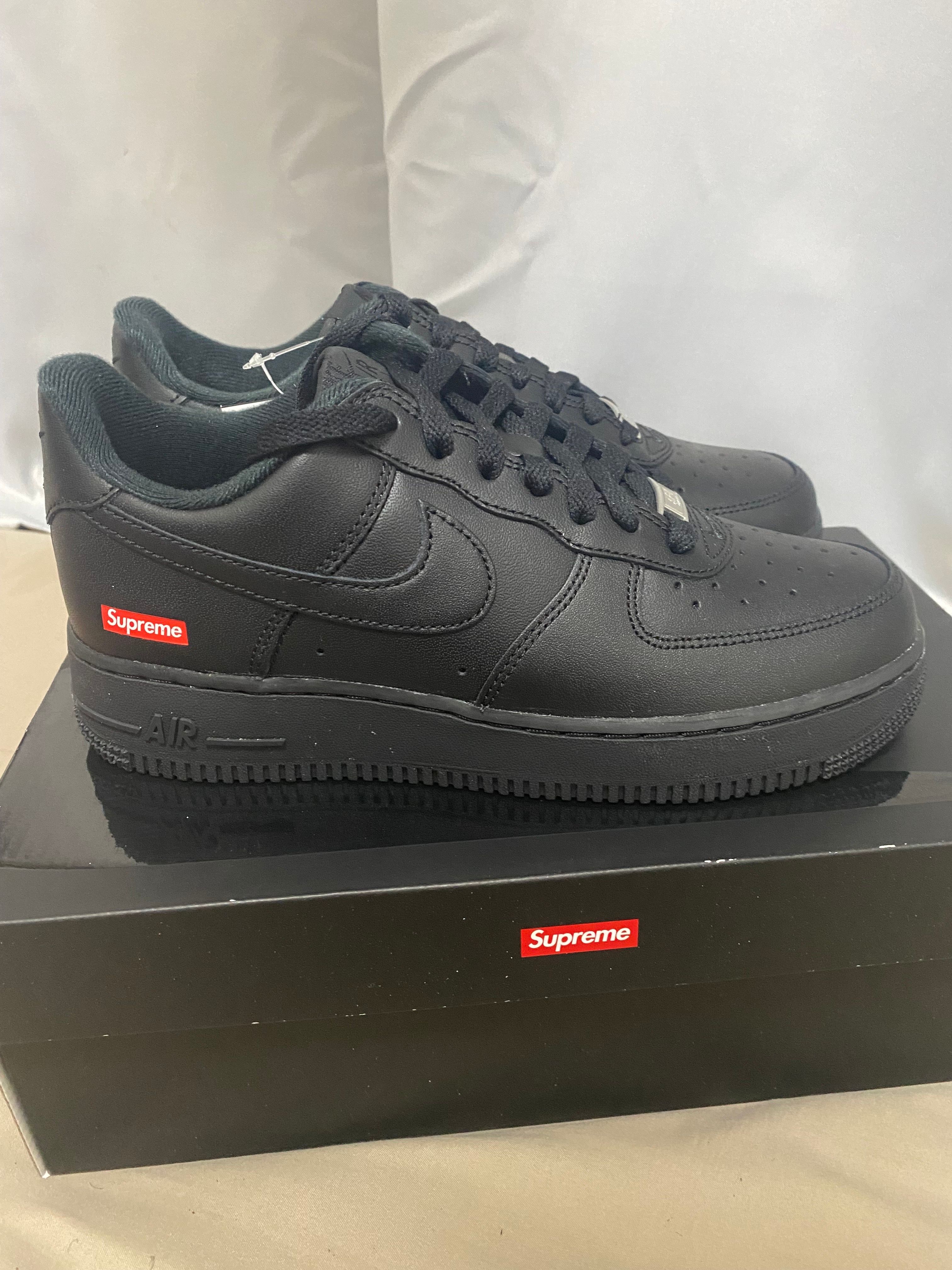 Supreme × Nike Air Force 1 Low "Black"