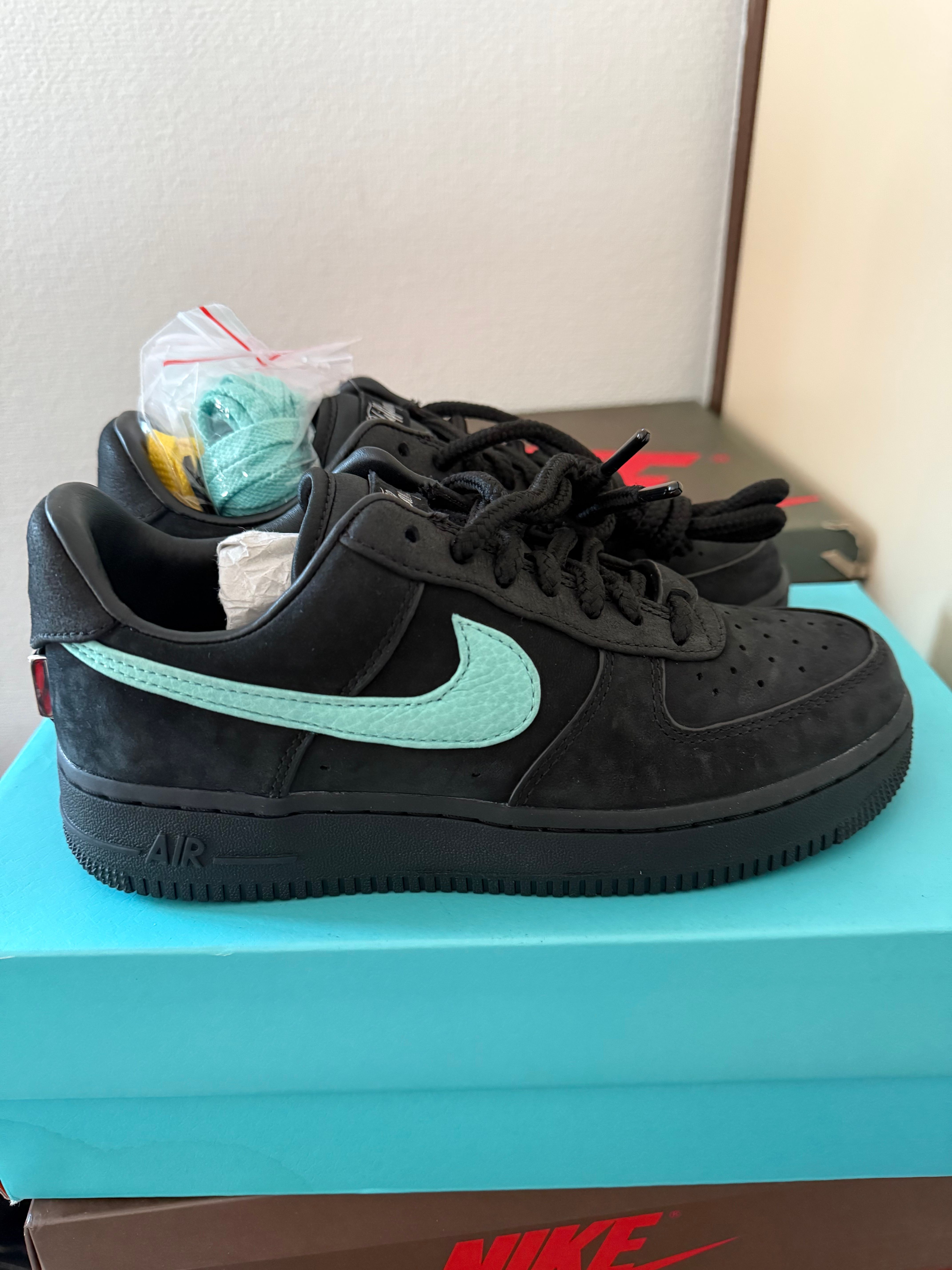 Tiffany & Co. × Nike Air Force 1 Low "1837"