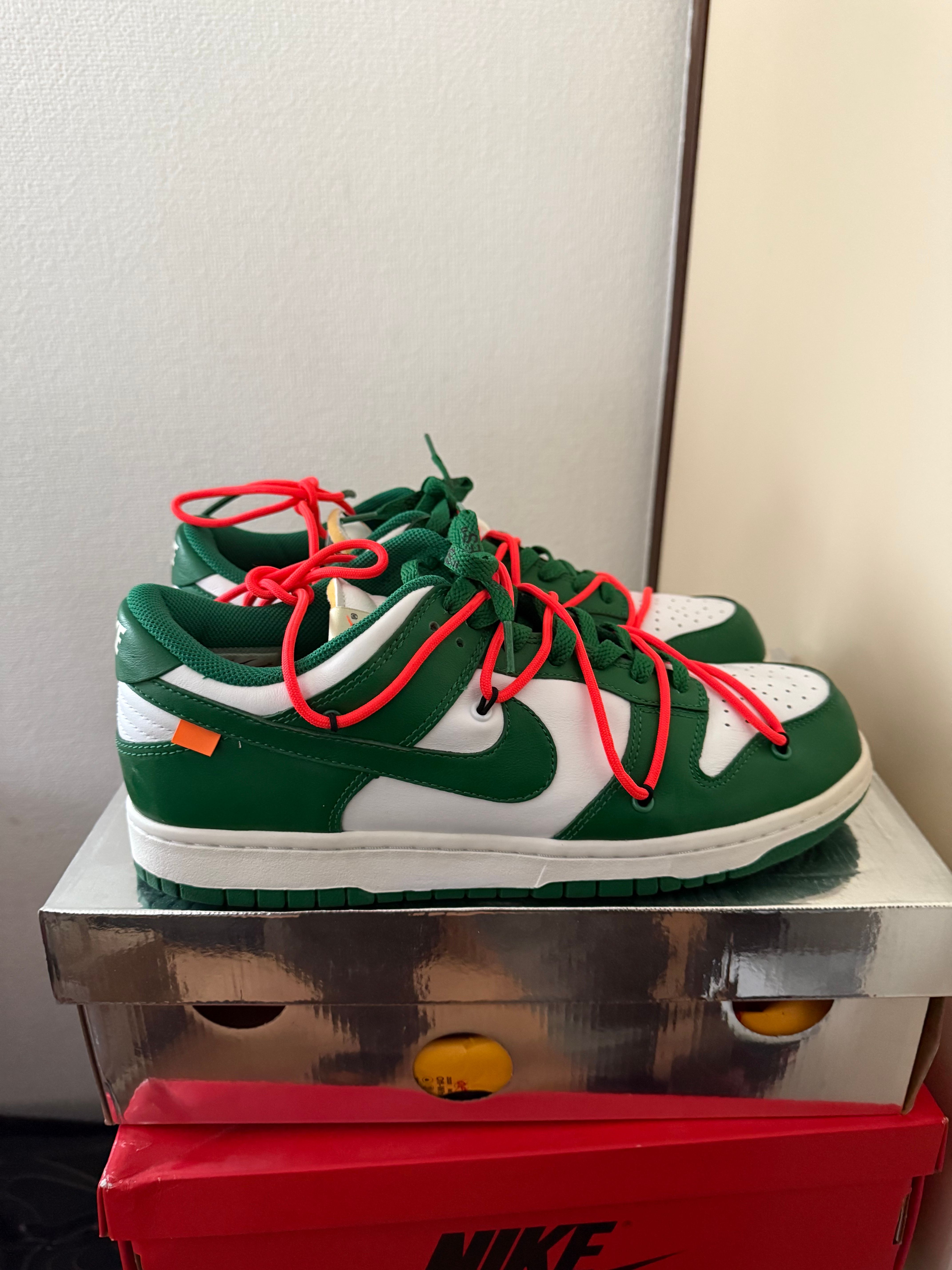 Off-White × Nike Dunk Low "White/Pine Green"