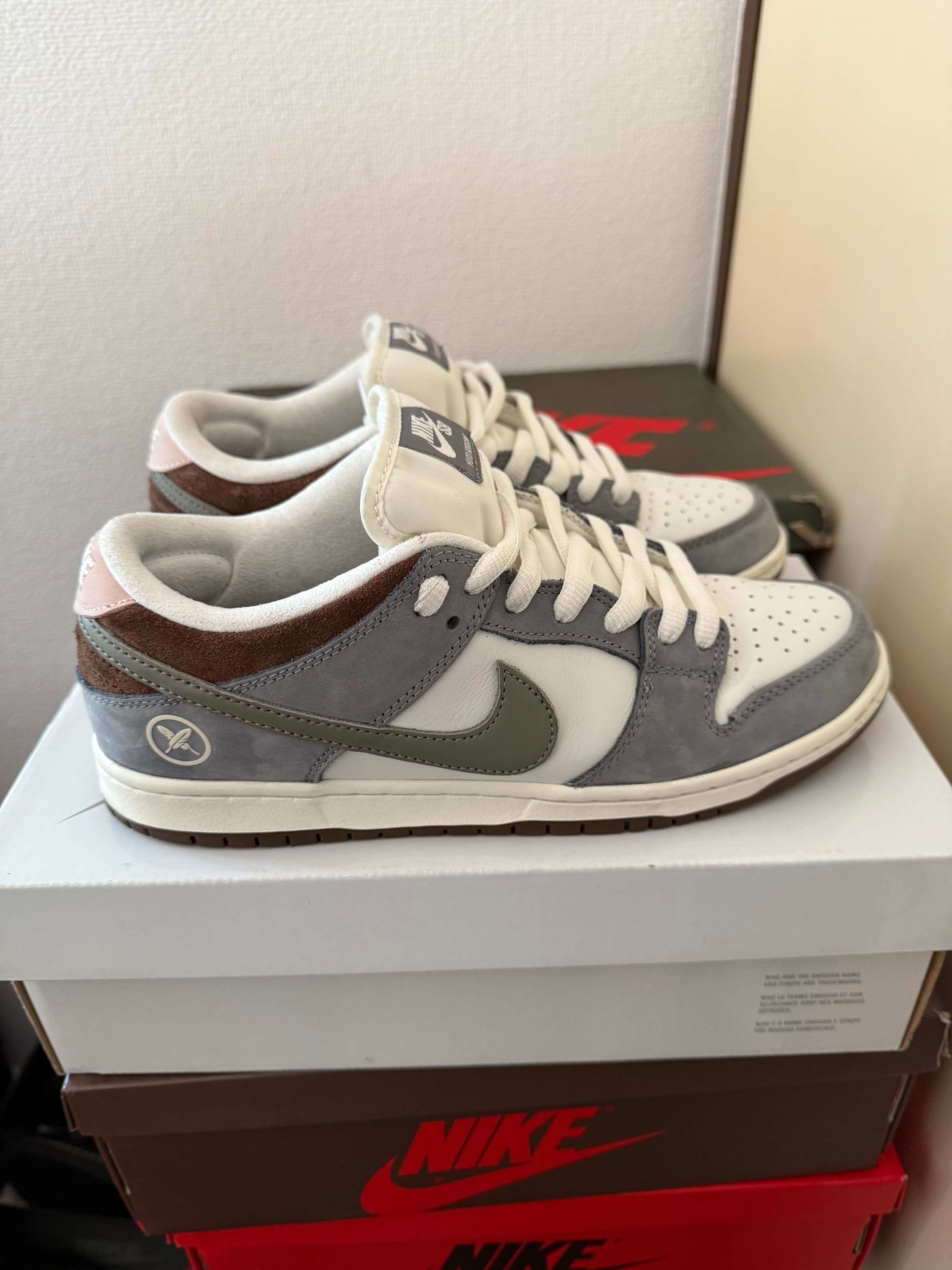 堀米 雄斗(Yuto Horigome) × Nike SB Dunk Low Pro QS "Wolf Grey"