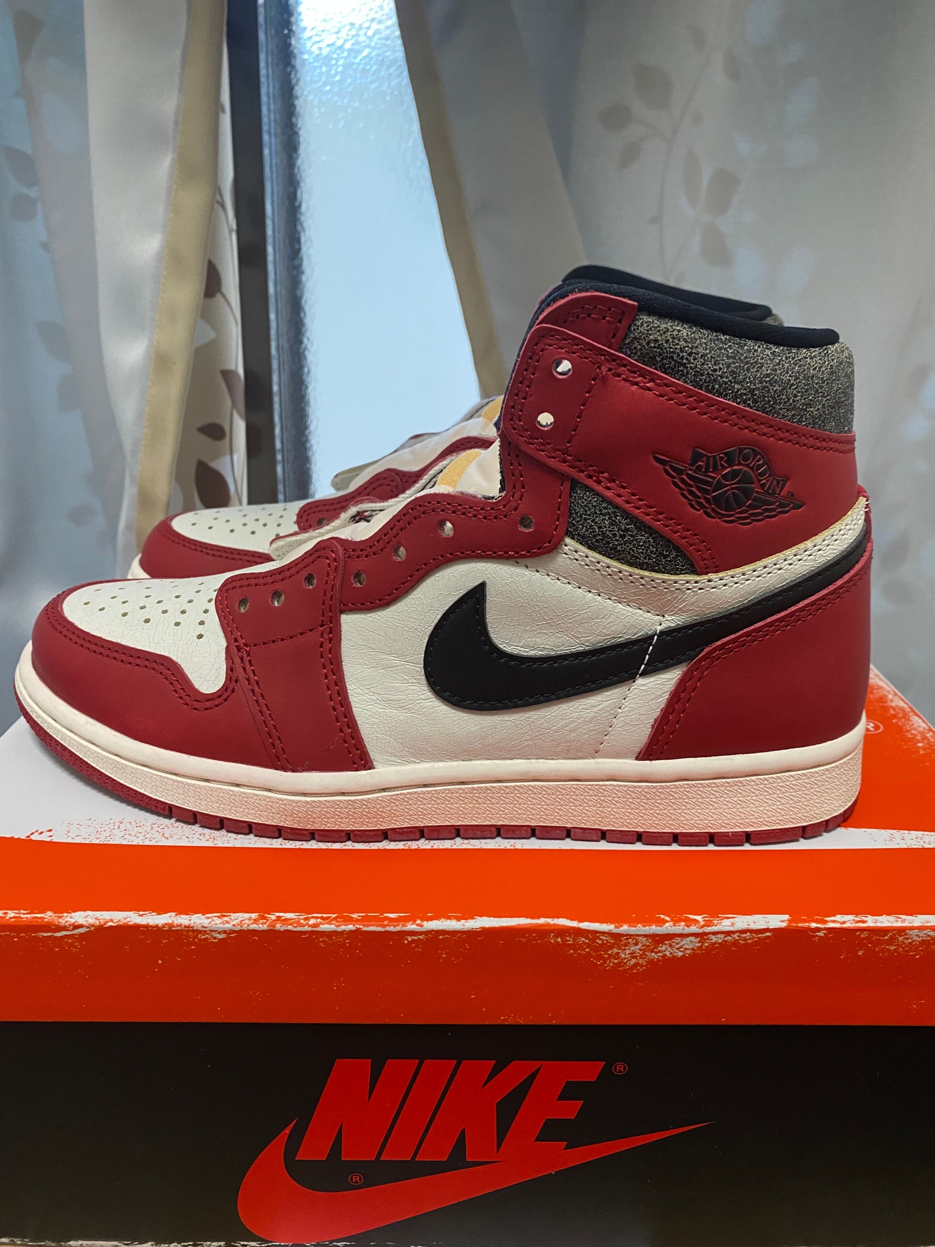 Nike Air Jordan 1 High OG "Lost & Found/Chicago"