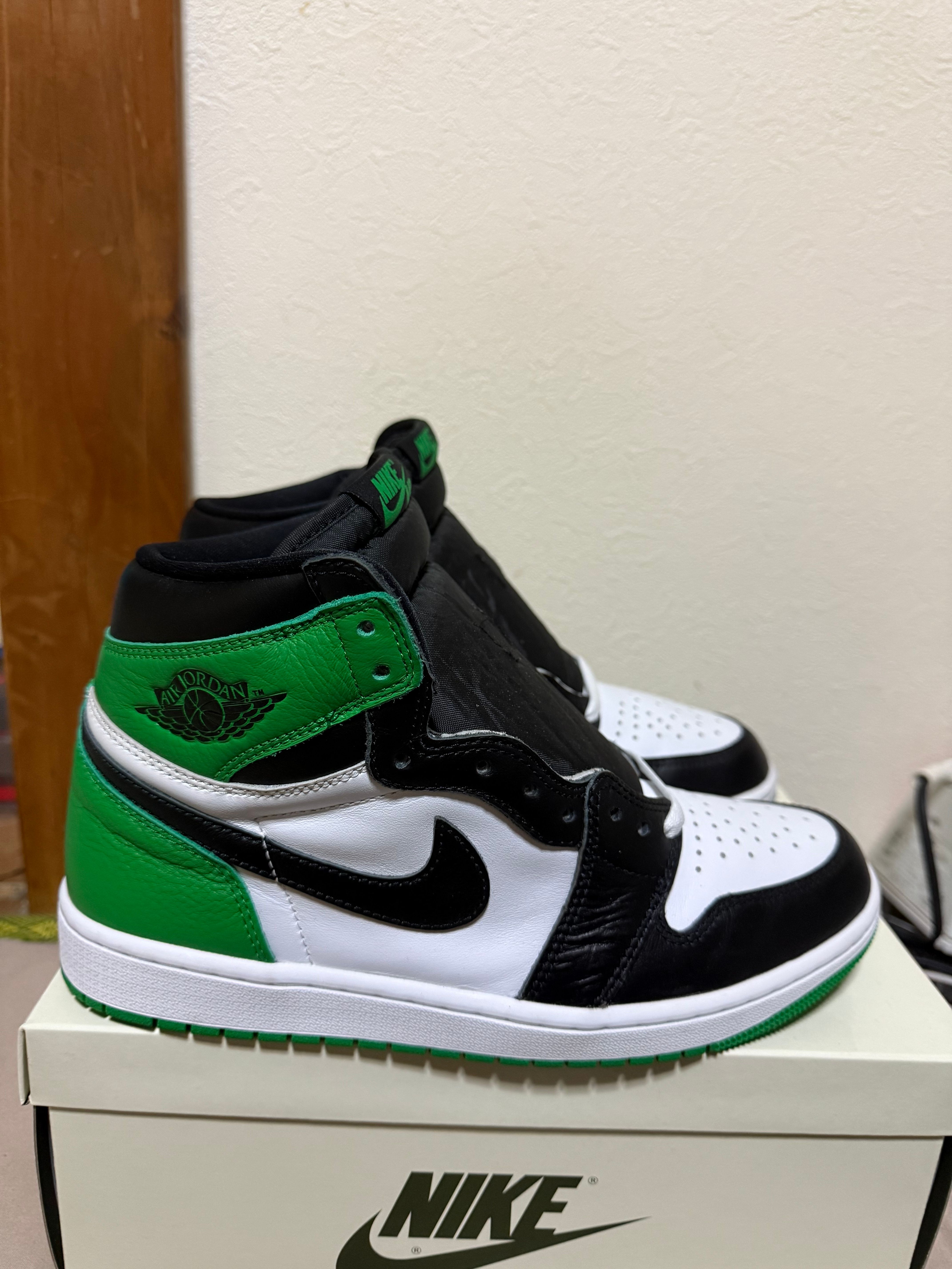 Nike Air Jordan 1 Retro High OG "Celtics/Black and Lucky Green" (2023)