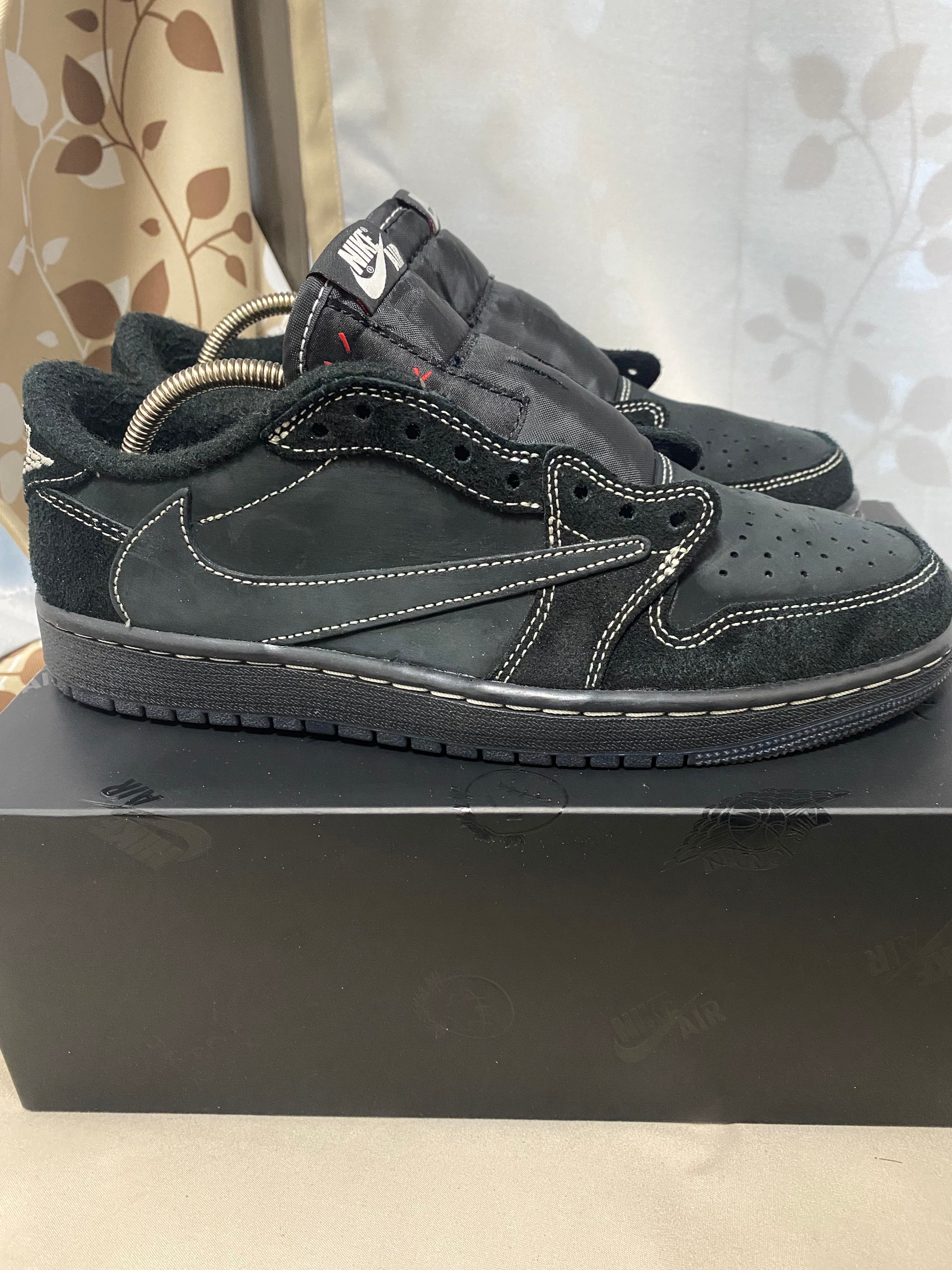 Travis Scott × Nike Air Jordan 1 Low OG SP "Black Phantom"