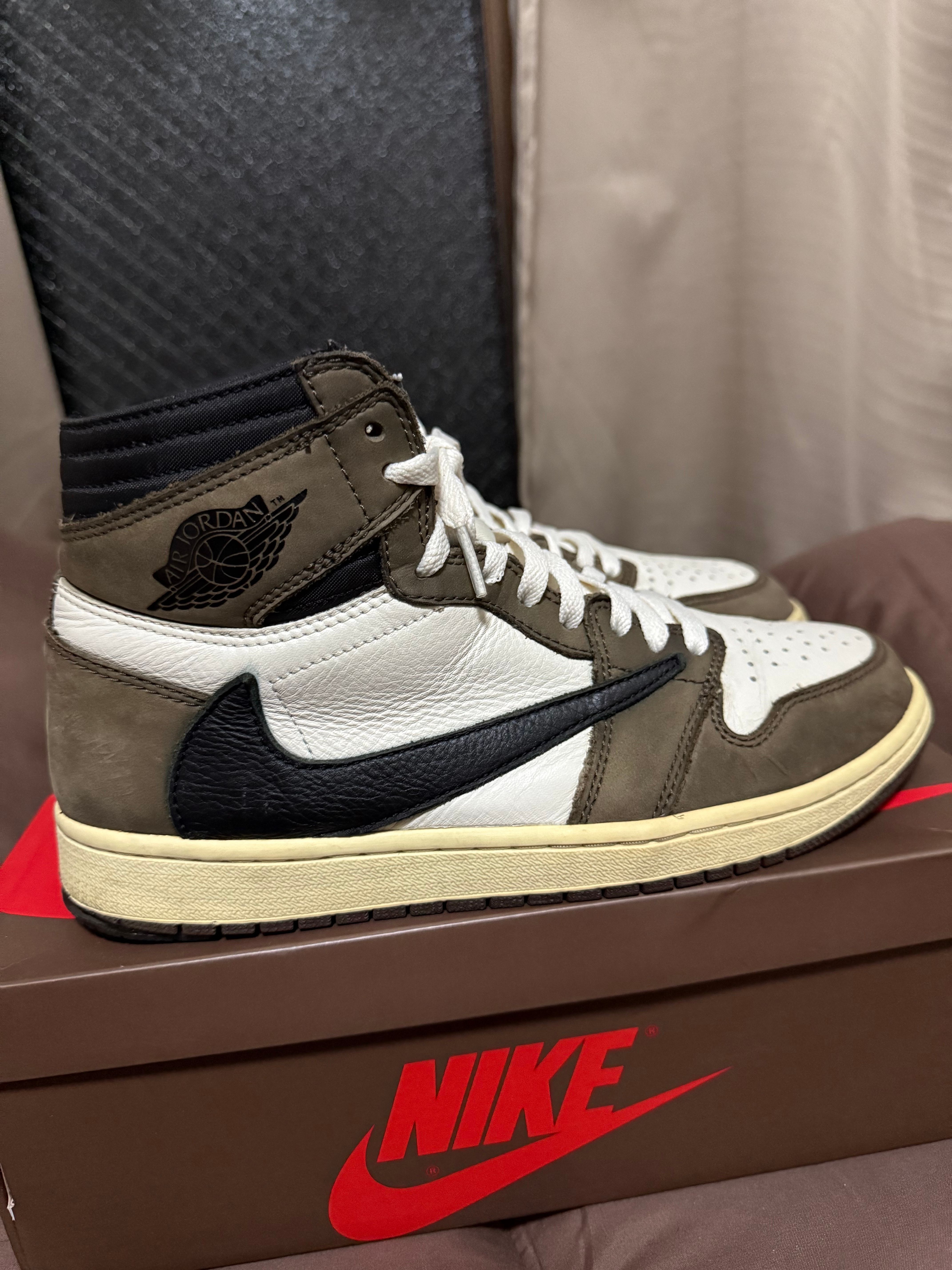 Travis Scott × Nike Air Jordan 1 Retro High OG TS SP "Sail/Dark Mocha"