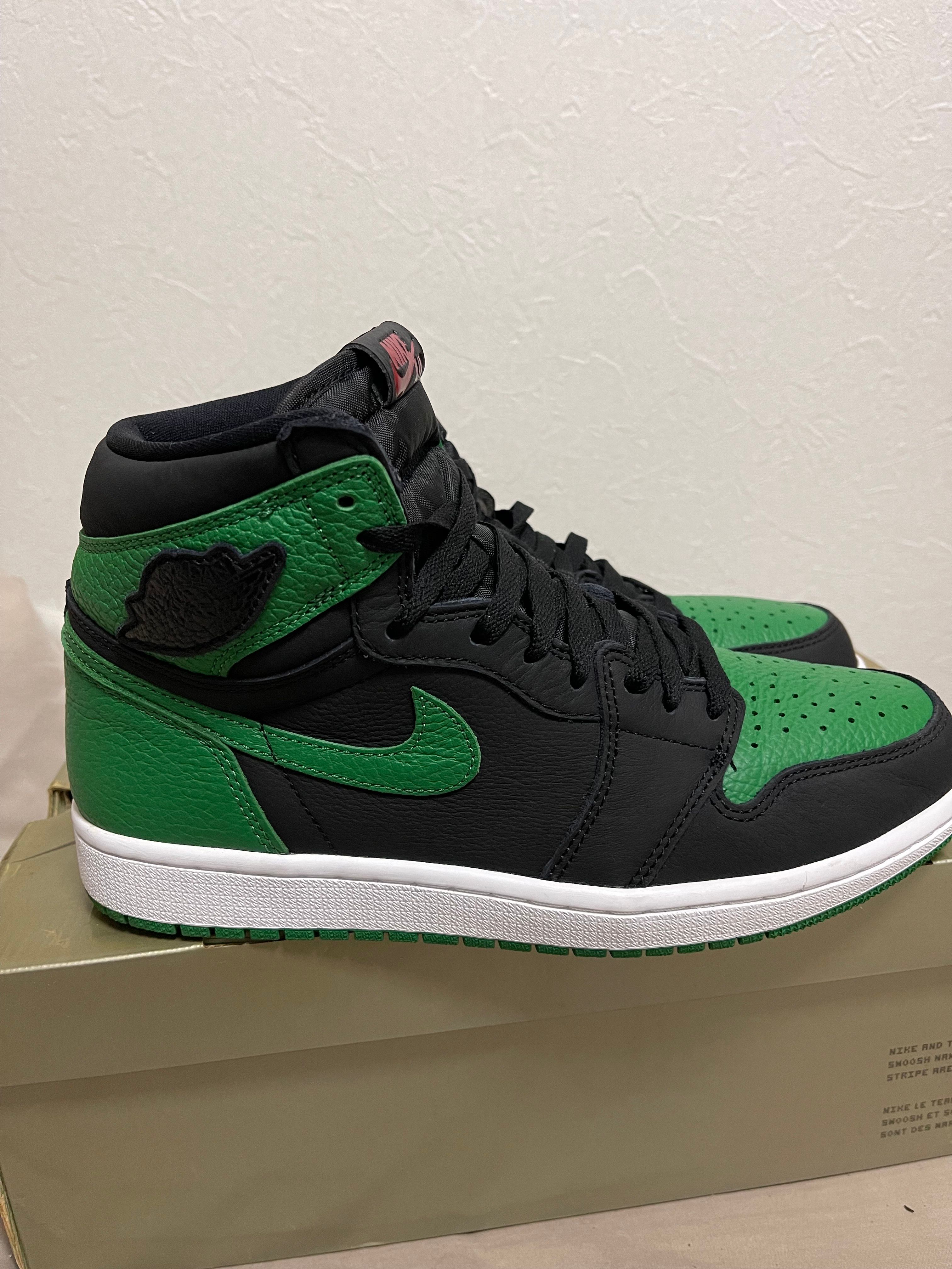 Nike Air Jordan 1 Retro High OG "Black/Pine Green" (2020)