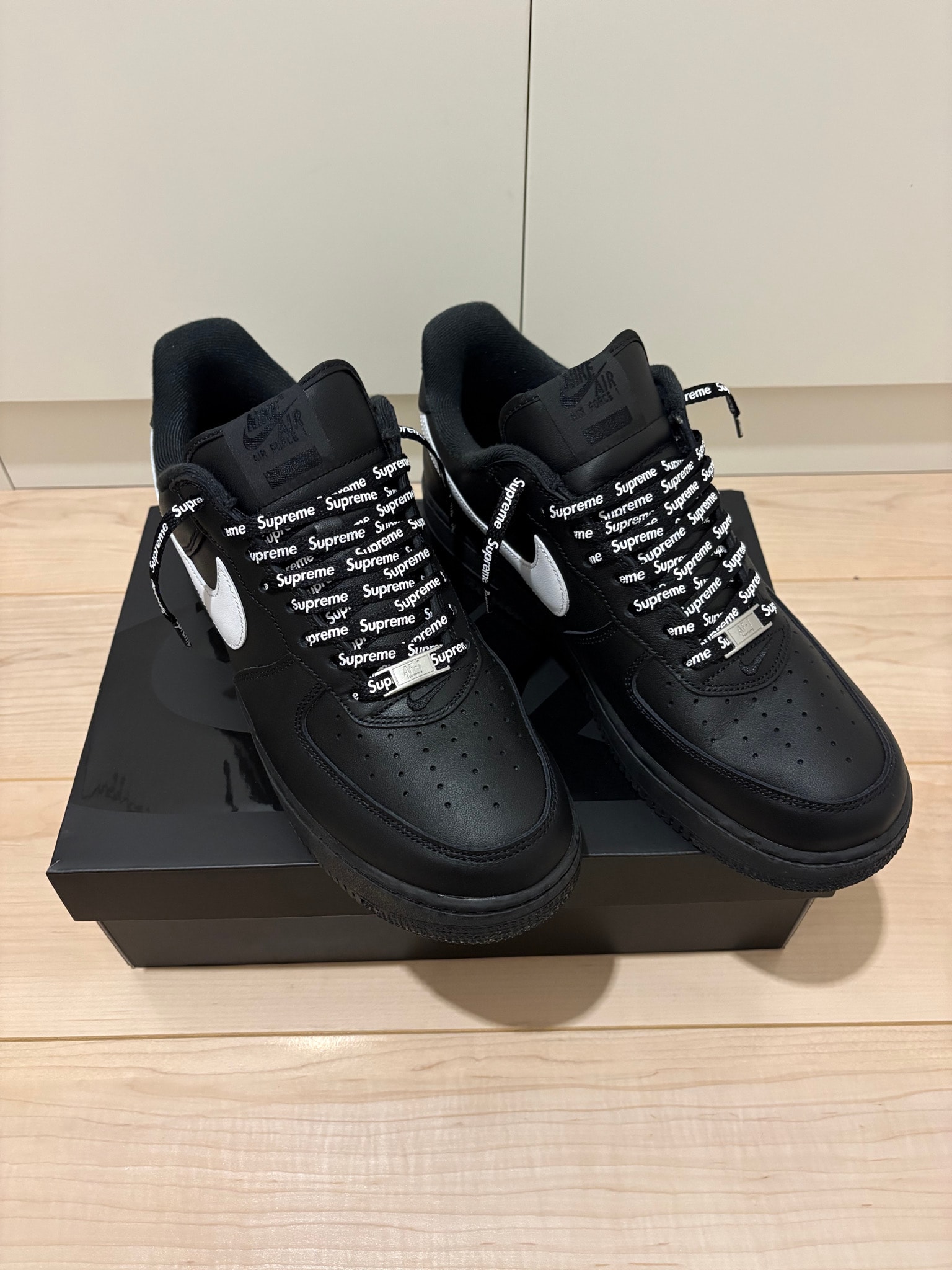 Supreme × Nike Air Force 1 Low "Black/White"