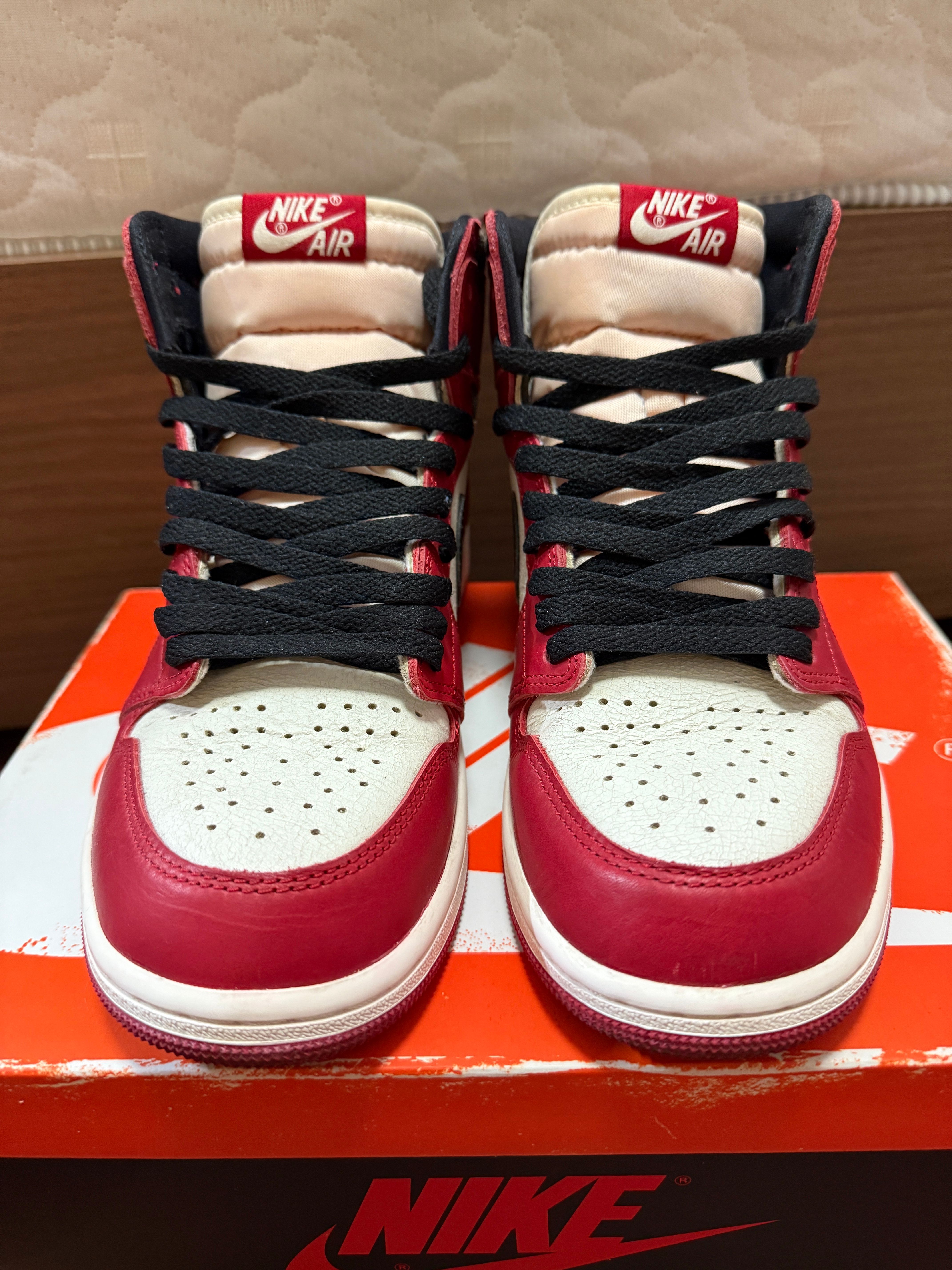 Nike Air Jordan 1 High OG "Lost & Found/Chicago"