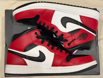 Nike Air Jordan 1 Mid "Chicago Black Toe"