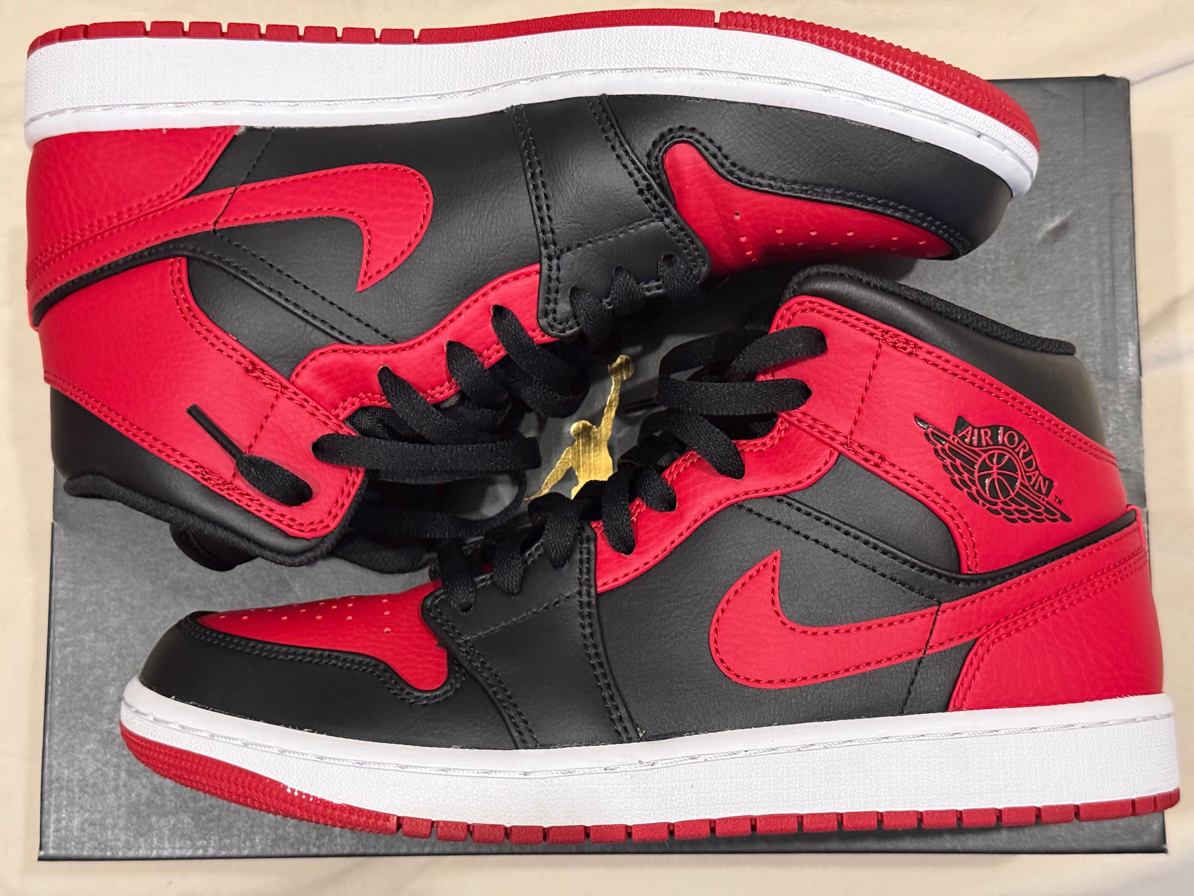 Nike Air Jordan 1 Mid "Bred"