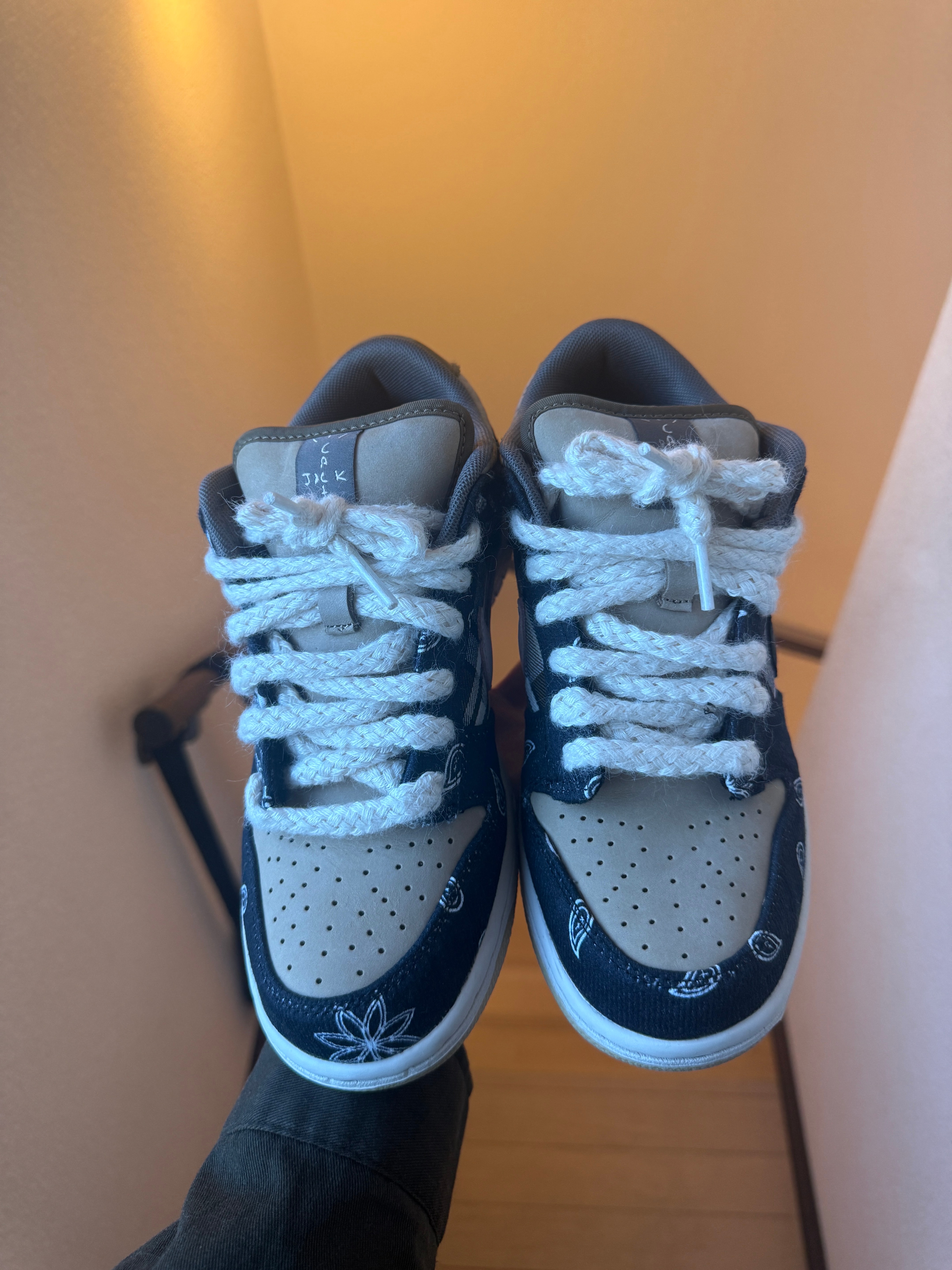 Travis Scott × Nike SB Dunk Low "Black/Parachute Beige"