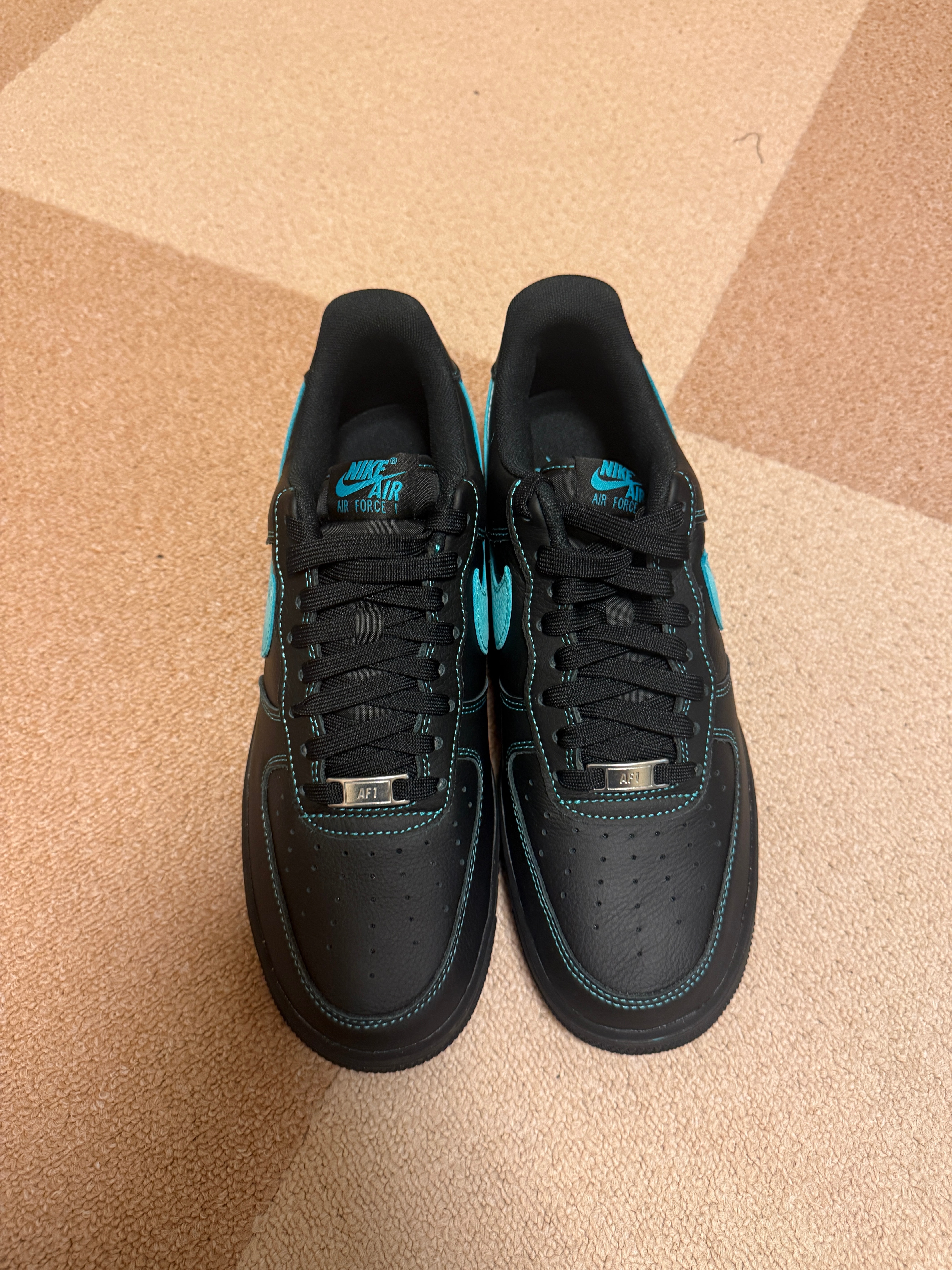 Nike Air Force 1 Low "Black Tiffany"